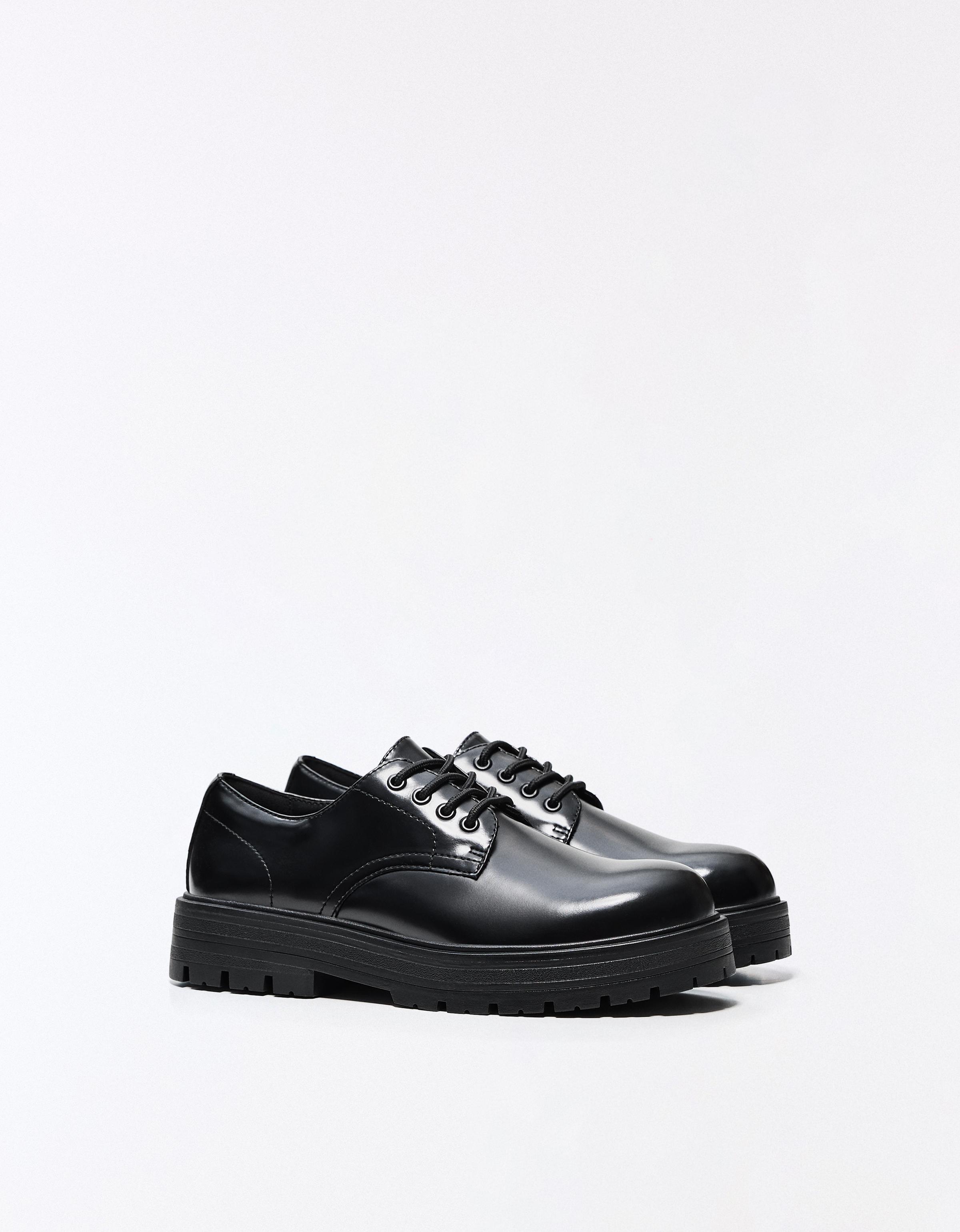 BASIC BLUCHERS — BLACK