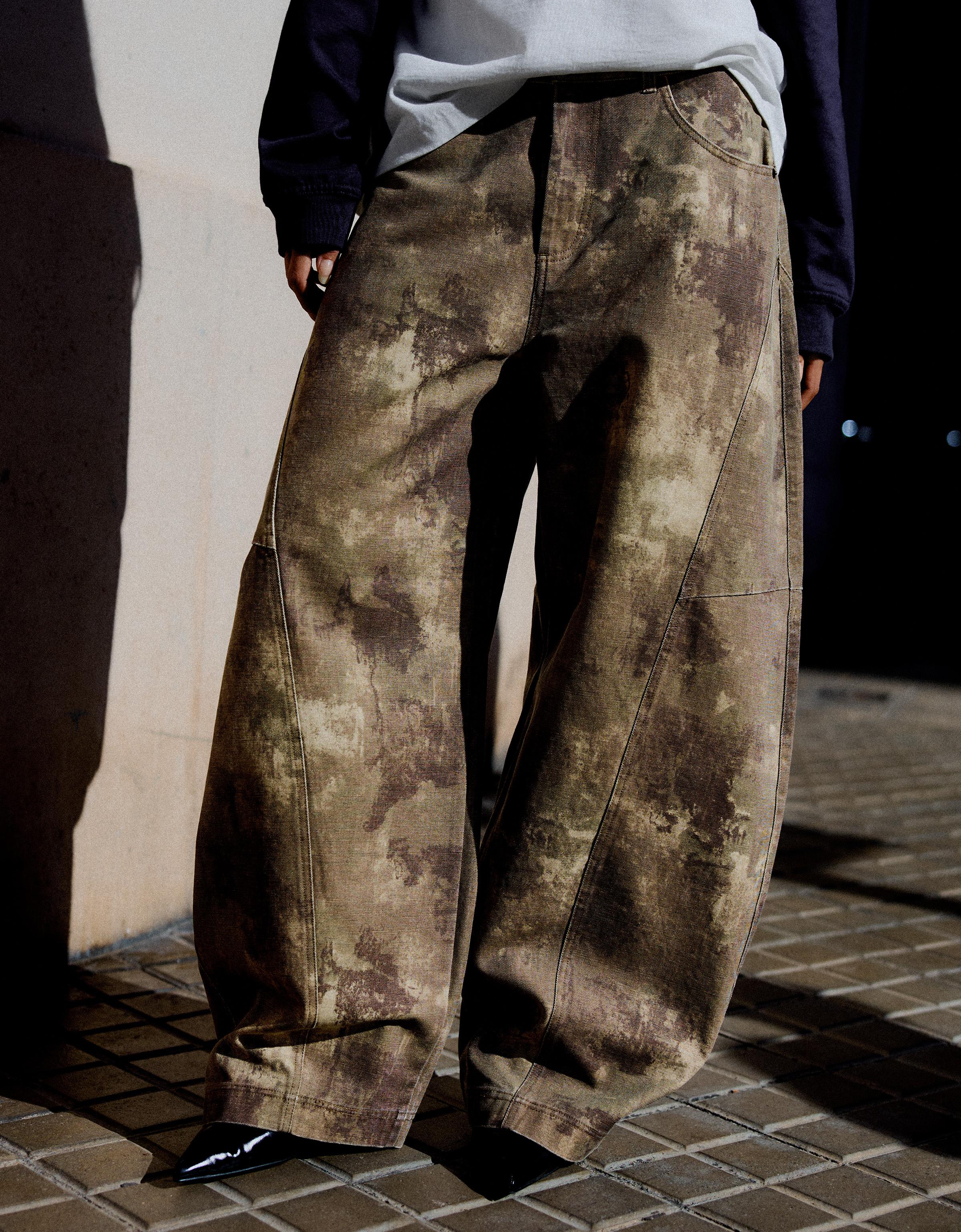Bershka Desenli barrel fit pantolon görsel 6