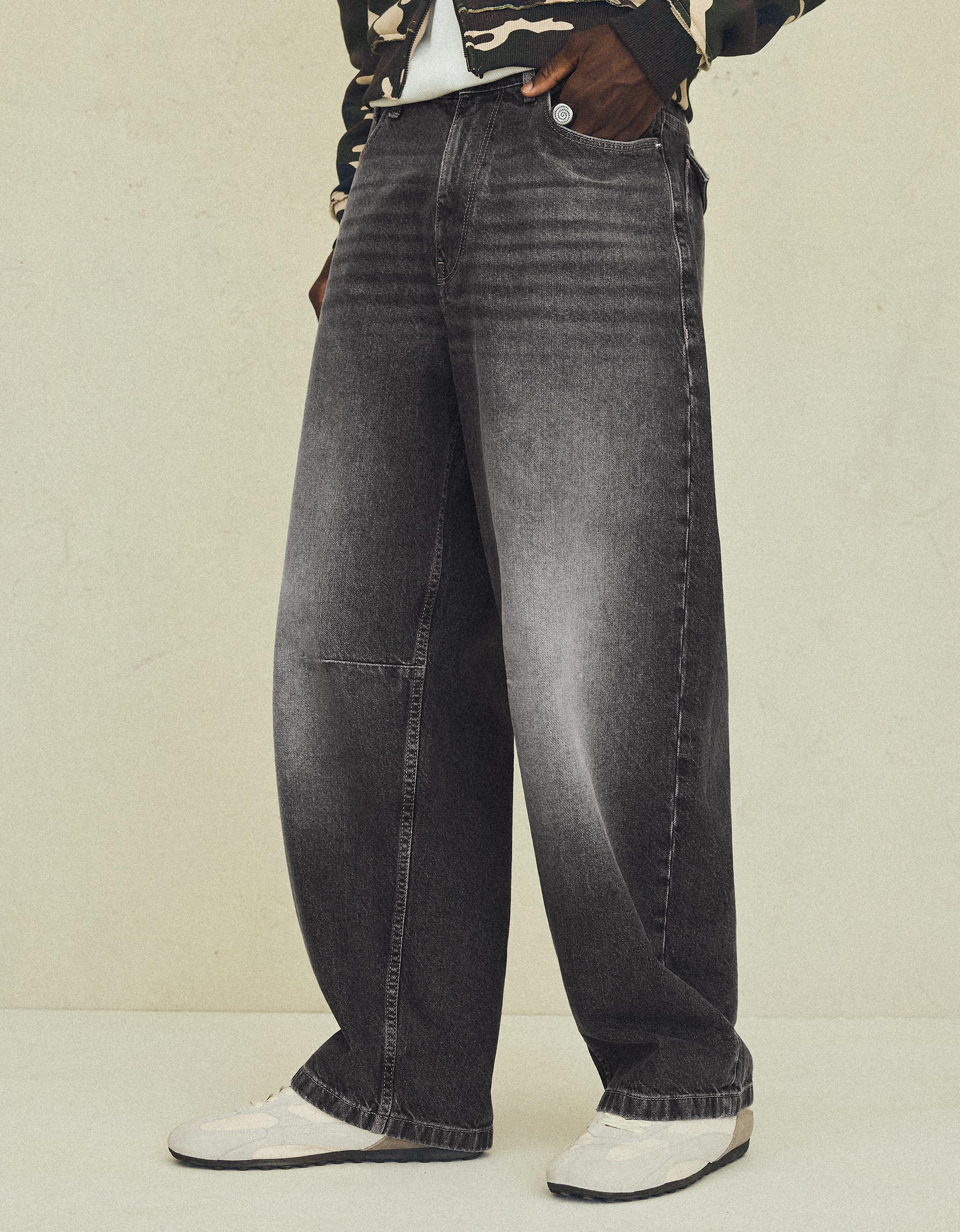 Bershka Arka tokalı neo barrel fit jean görsel 4