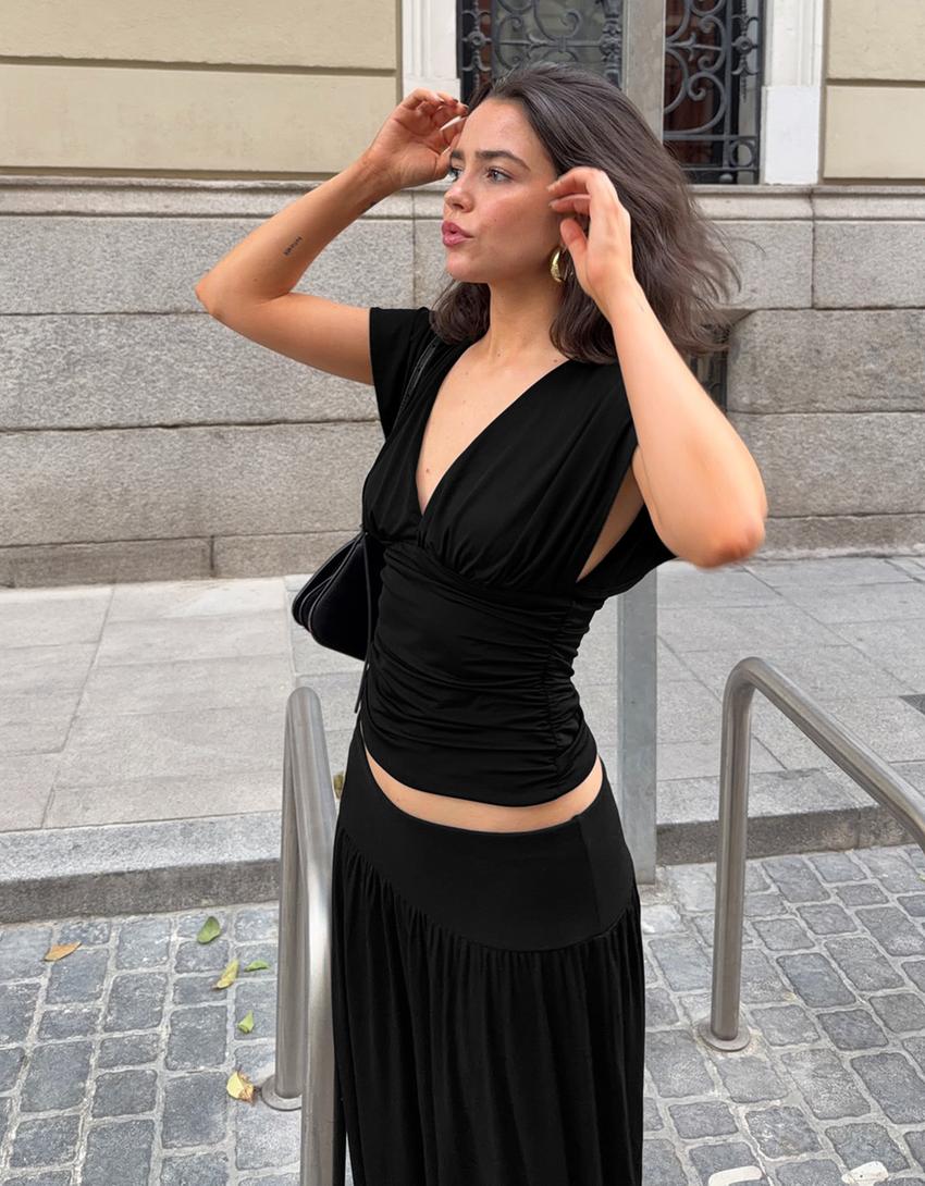 Ruched V-neck top-Black