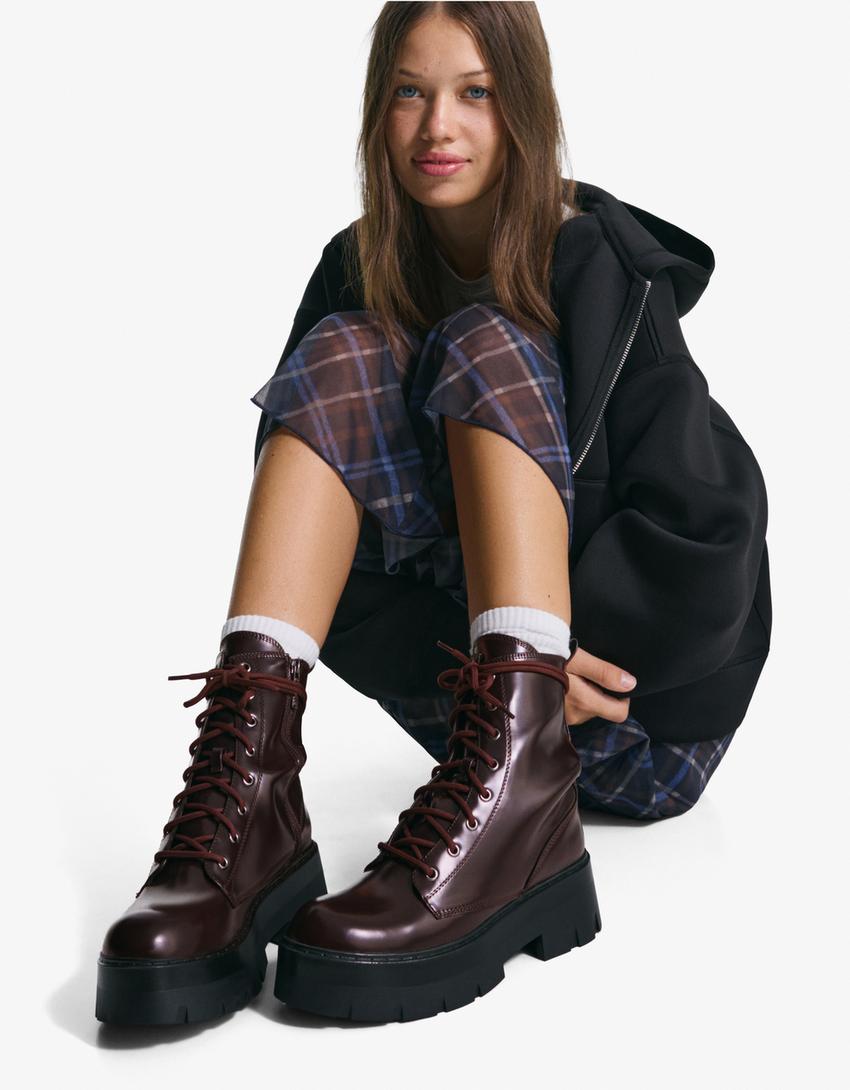 Bottines à lacets-Grenat