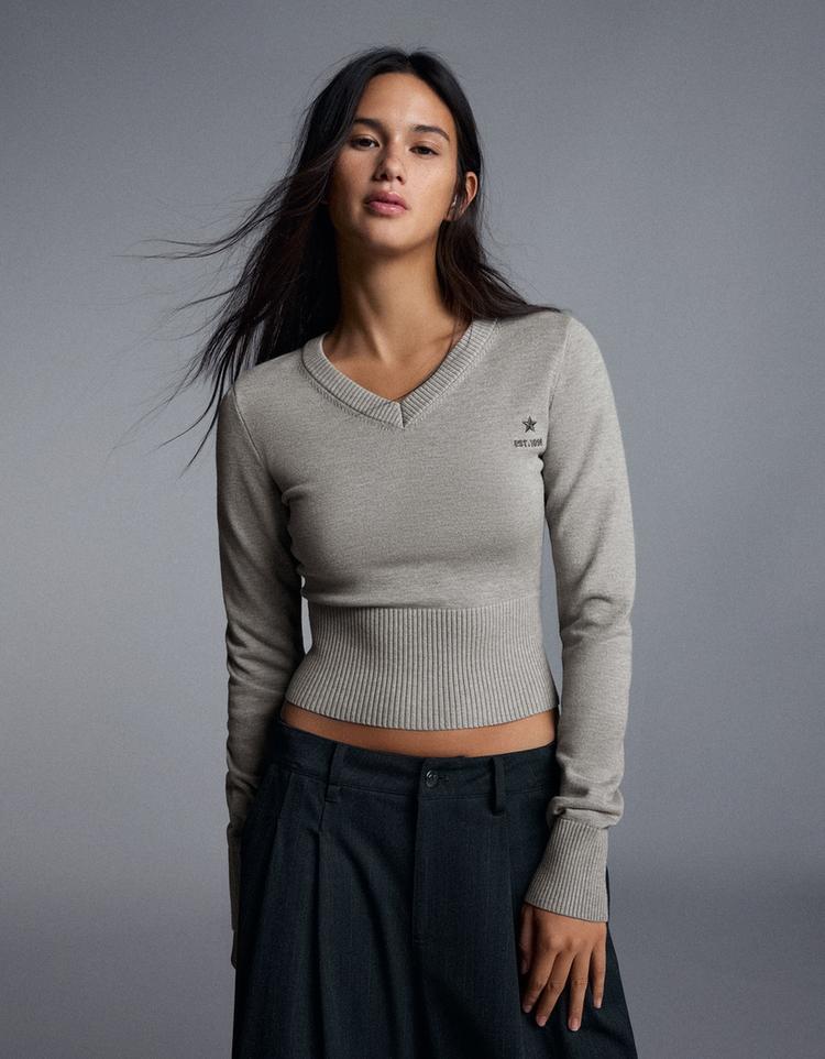 Embroidered V-neck jumper — Grey