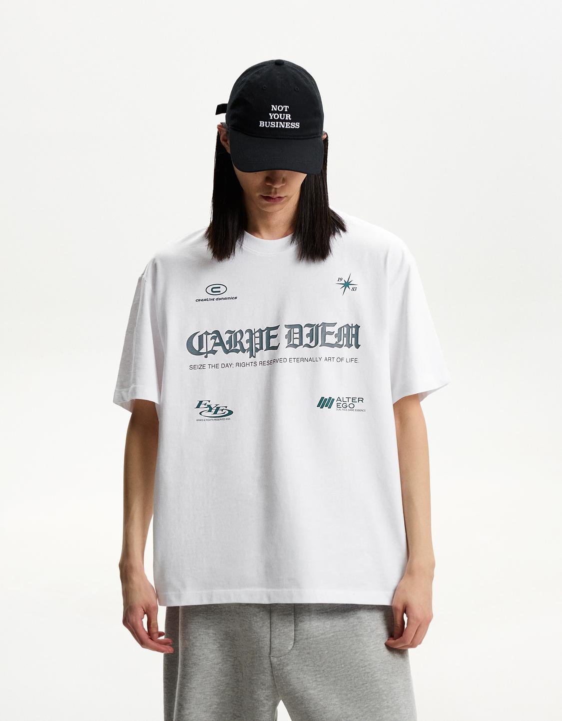 Short sleeve T-shirt with print