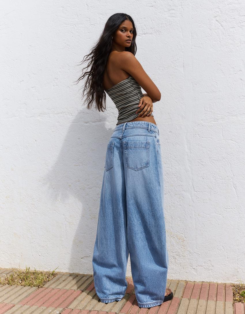 Jeans med brede ben, lavt liv og knapper foran – barrel-fit-Lyseblå