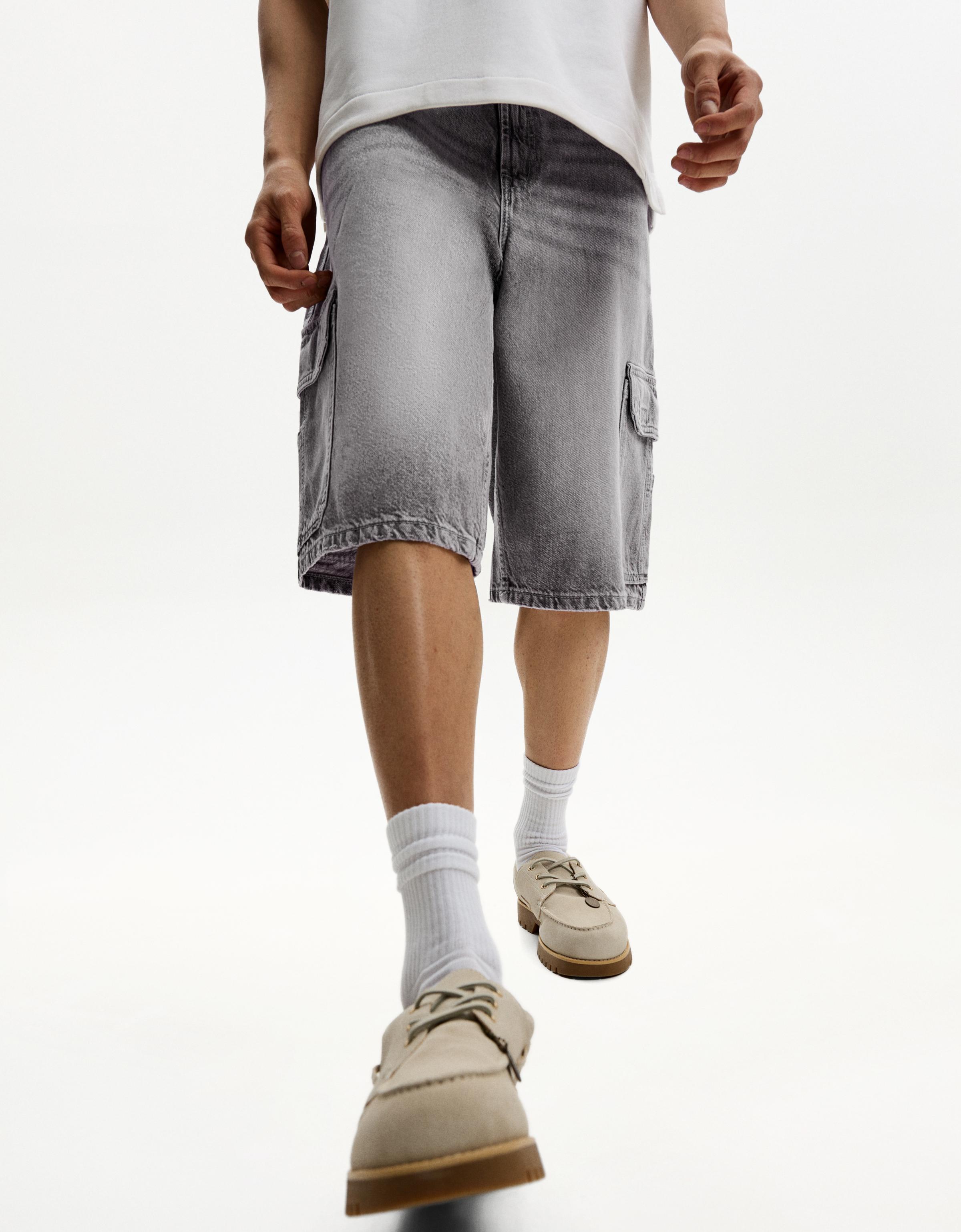 Baggy cargo Bermuda shorts - Shorts and jorts - Men | Bershka