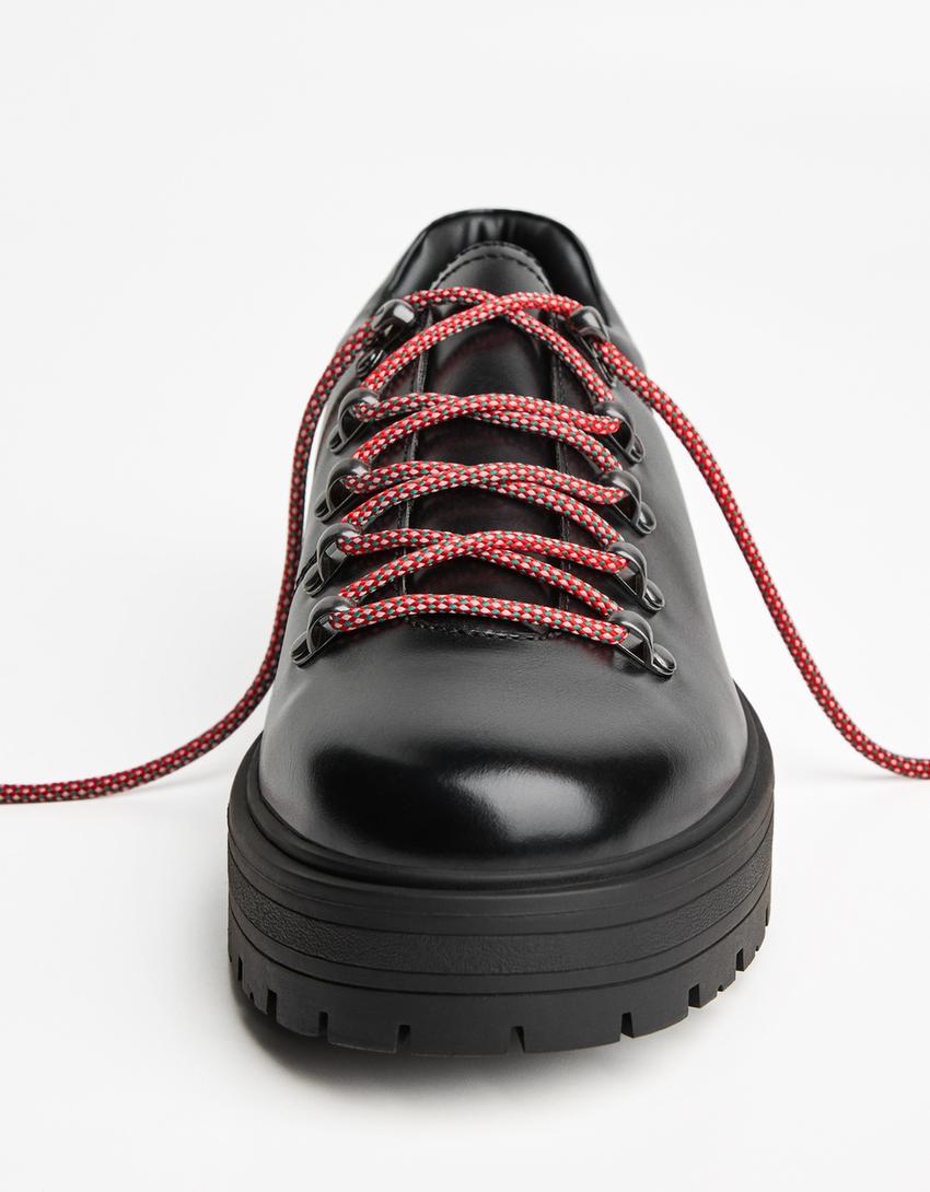 Buty z metalowymi detalami-Czarny-1