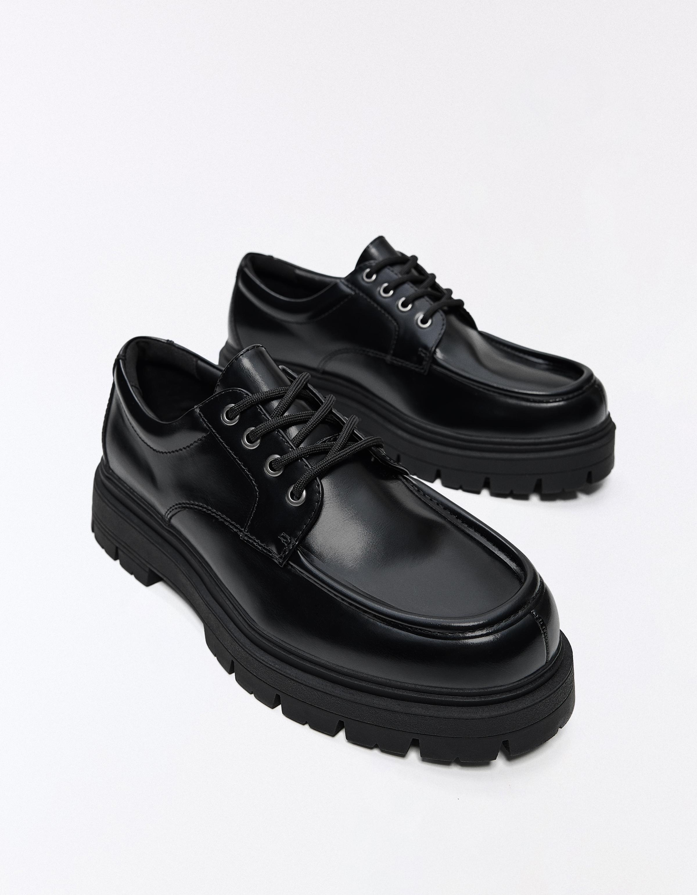 MOC TOE DERBY SHOES — BLACK