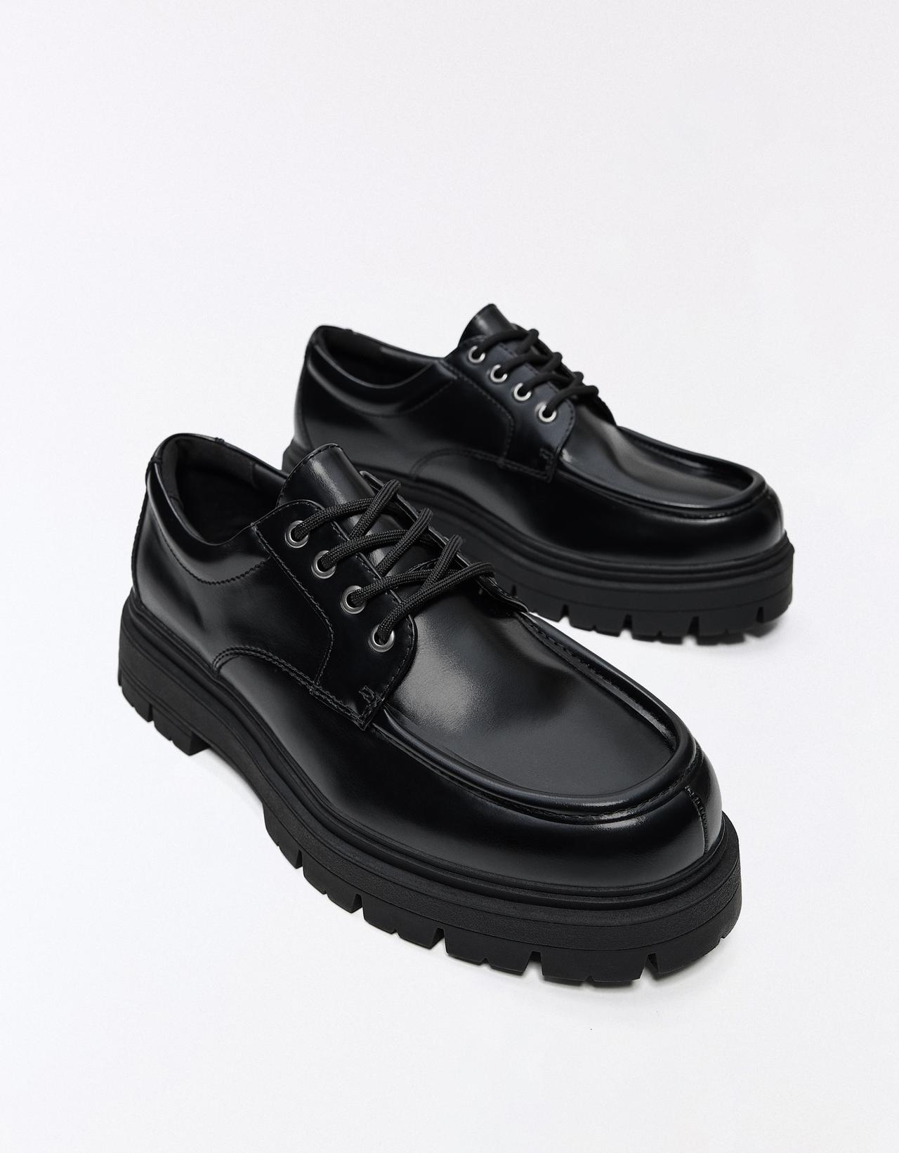 MOC TOE DERBY SHOES — BLACK