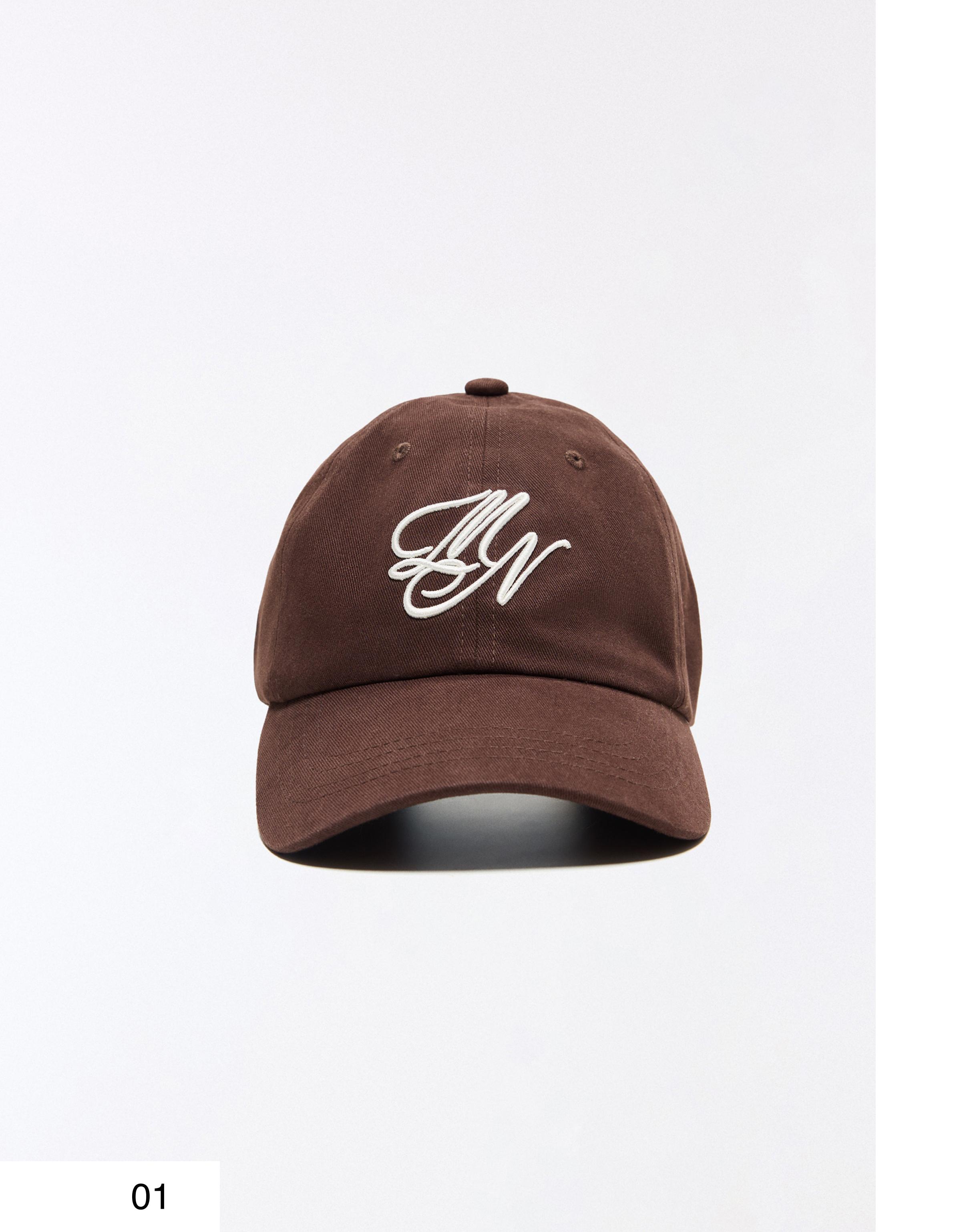 Embroidered cap — Brown
