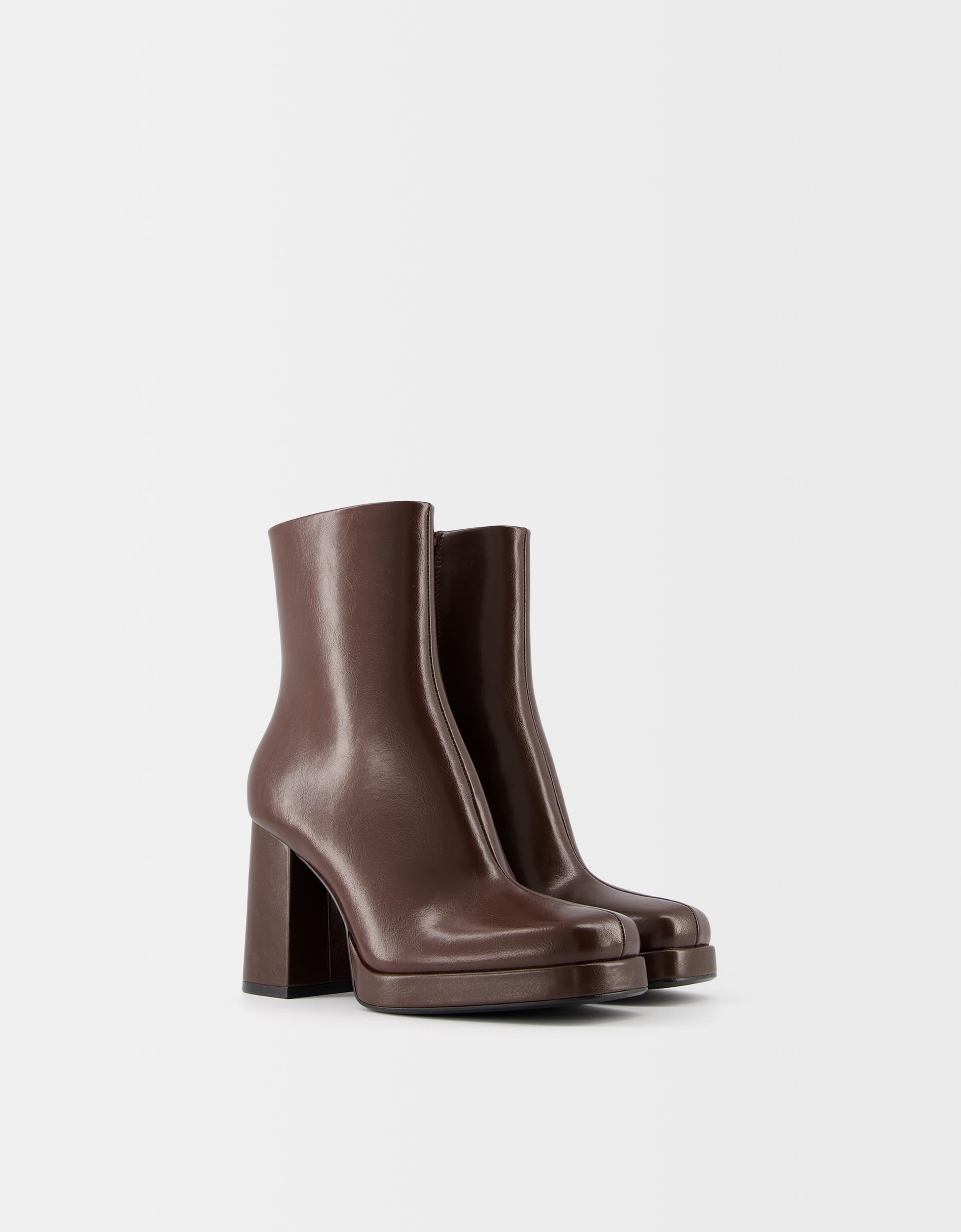 Bottines a talon bershka online