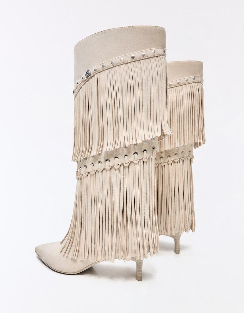 Heeled boots with fringes-BEIGE