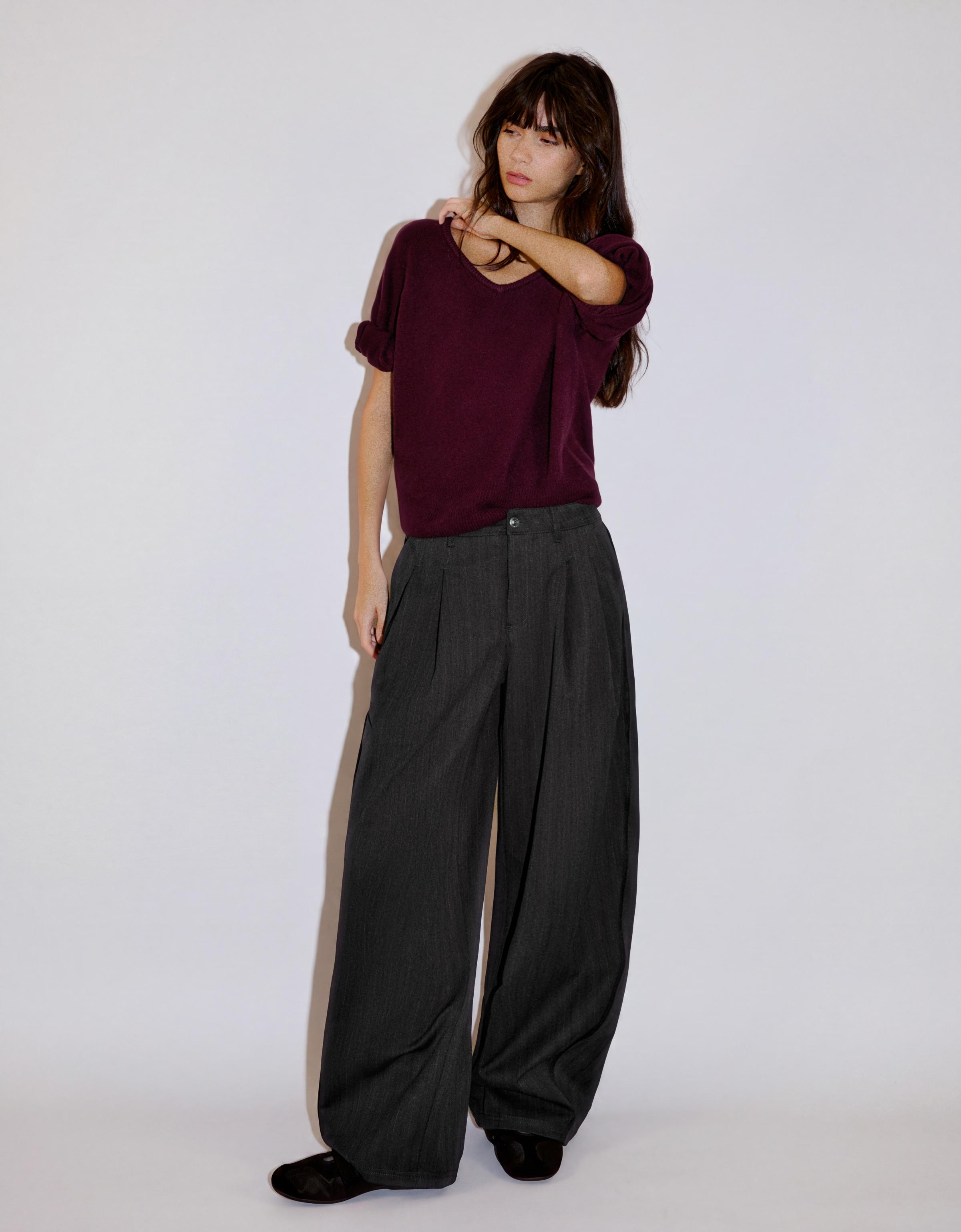 Oversize V-neck soft touch sweater — Burgundy