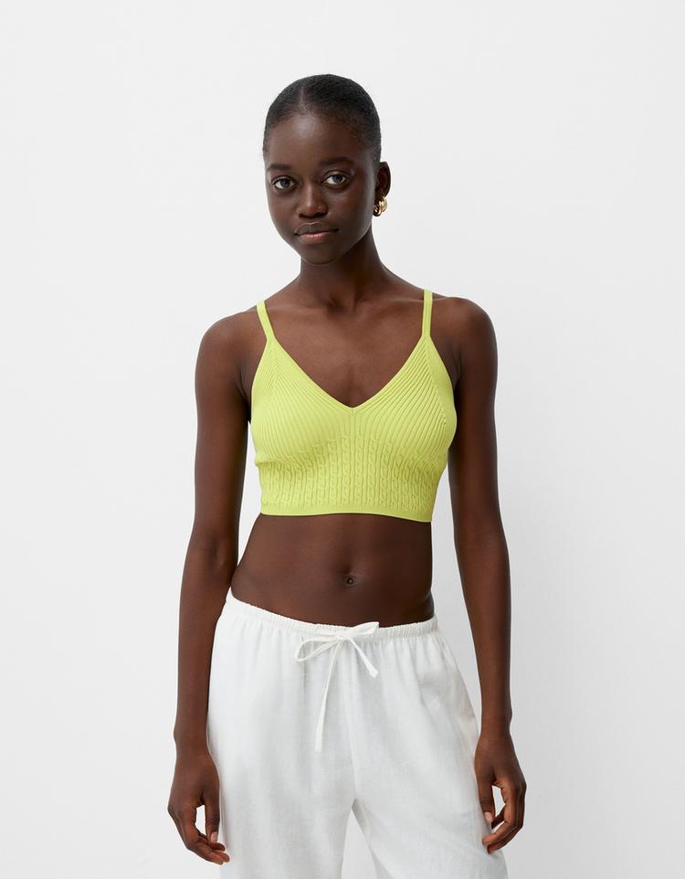Top cuello pico trenzado
