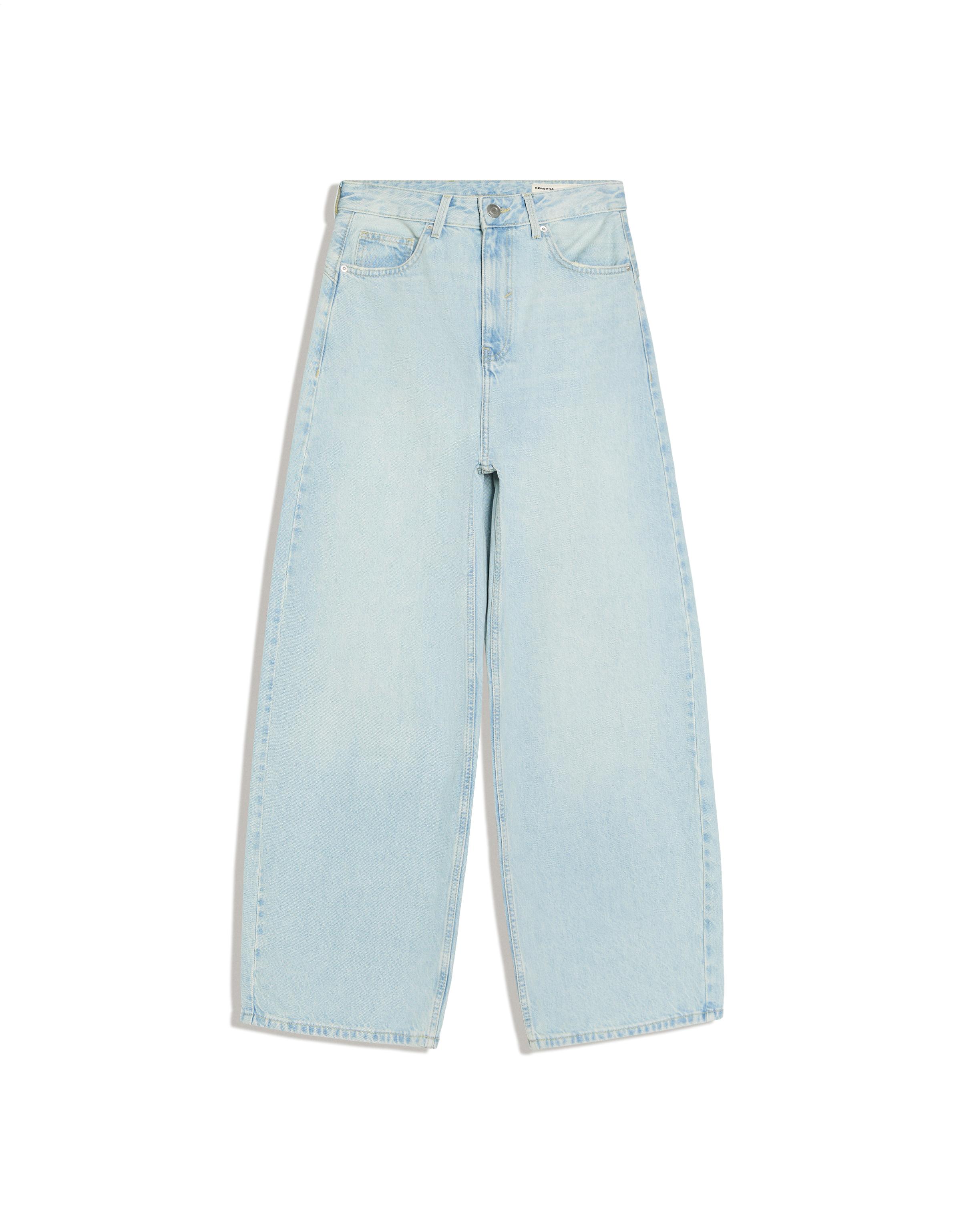 Barrel jeans with back buckle — Light blue