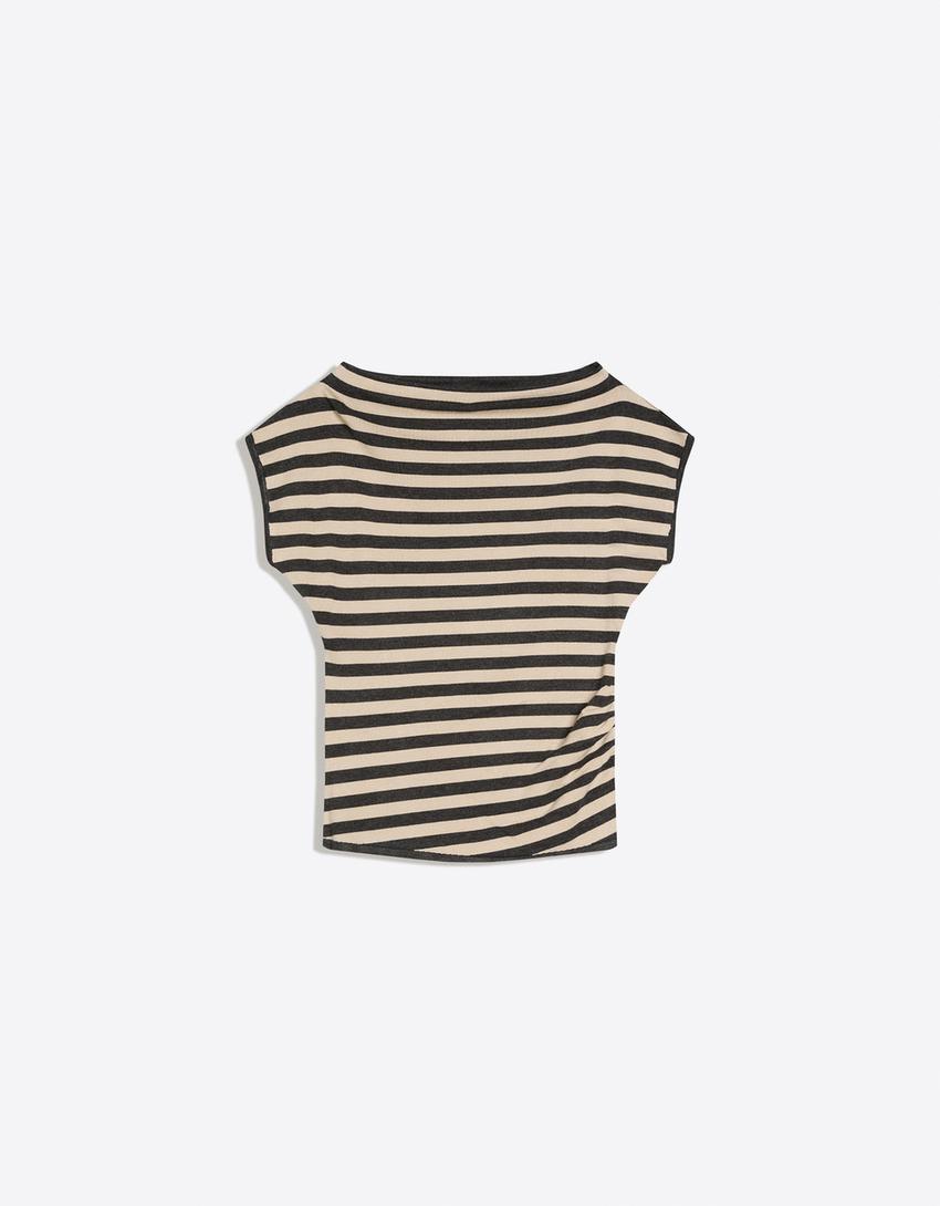 Striped asymmetric top-Sand