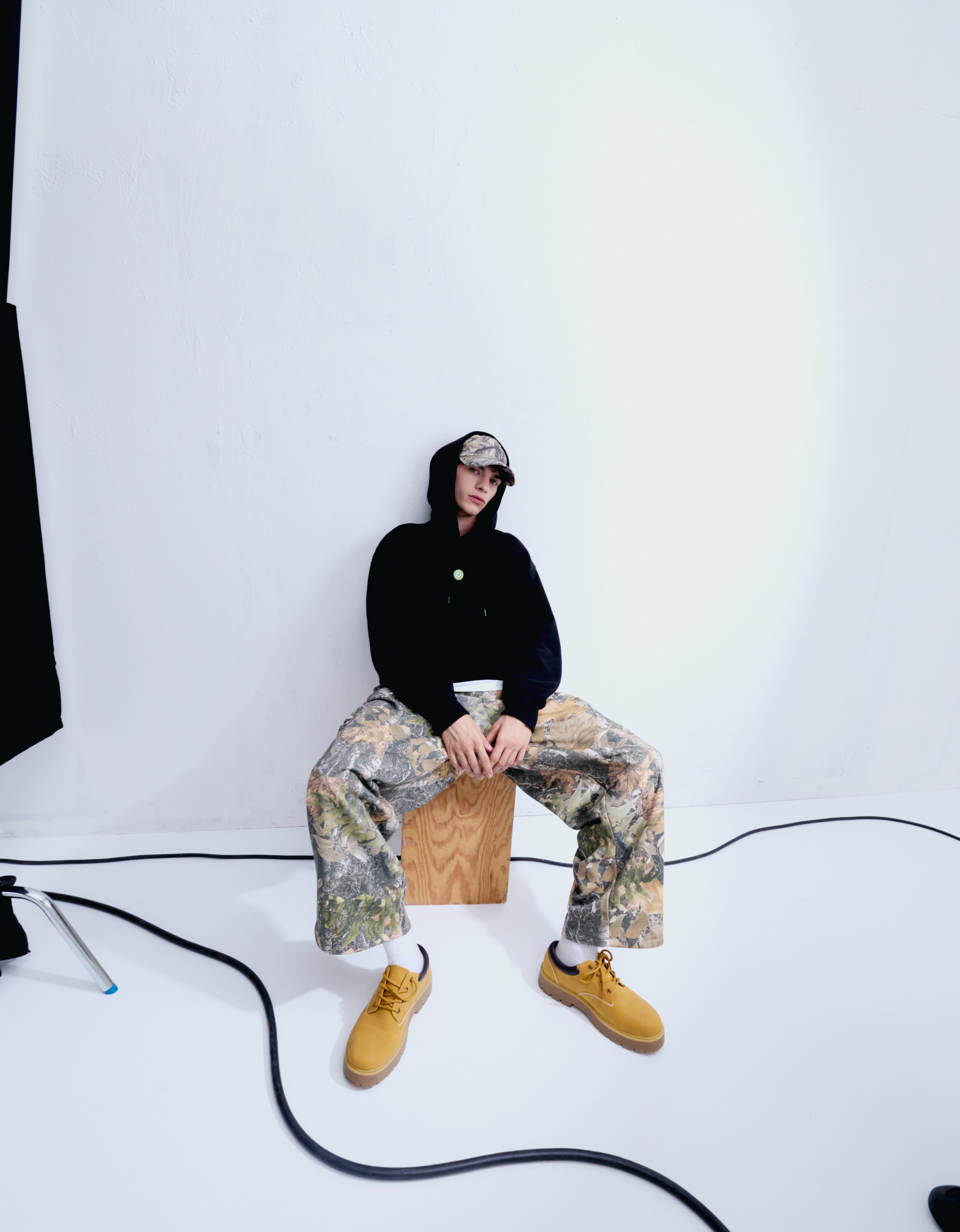 Fermuarlı kapüşonlu sweatshirt - Görsel 49