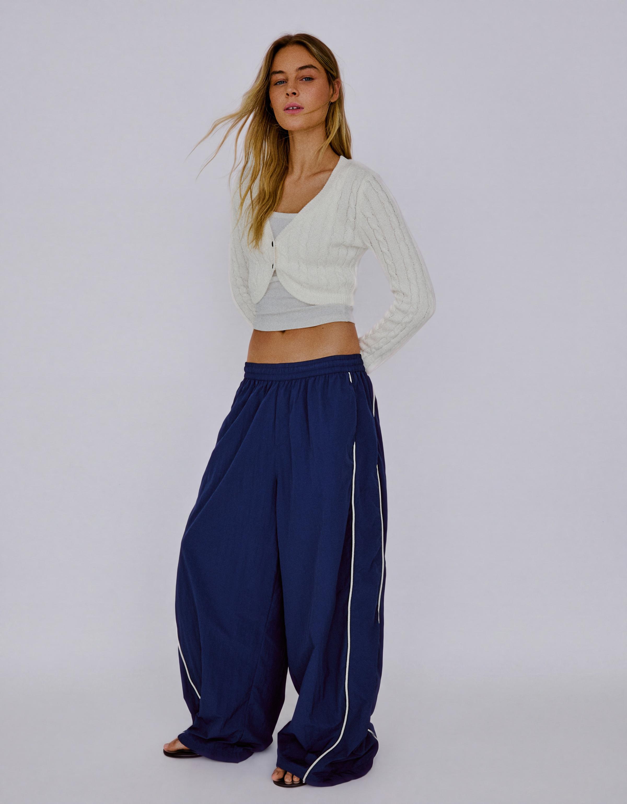 Cropped cable-knit cardigan — Cream