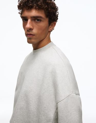 Round neck sweatshirt — Grey 4
