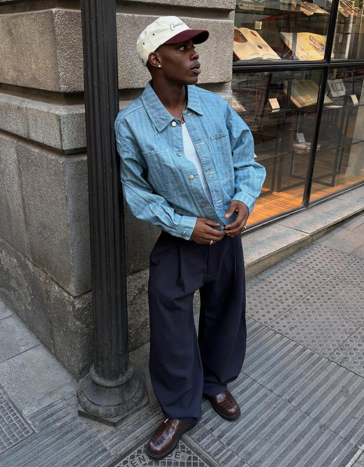 Tailored barrel trousers with darts