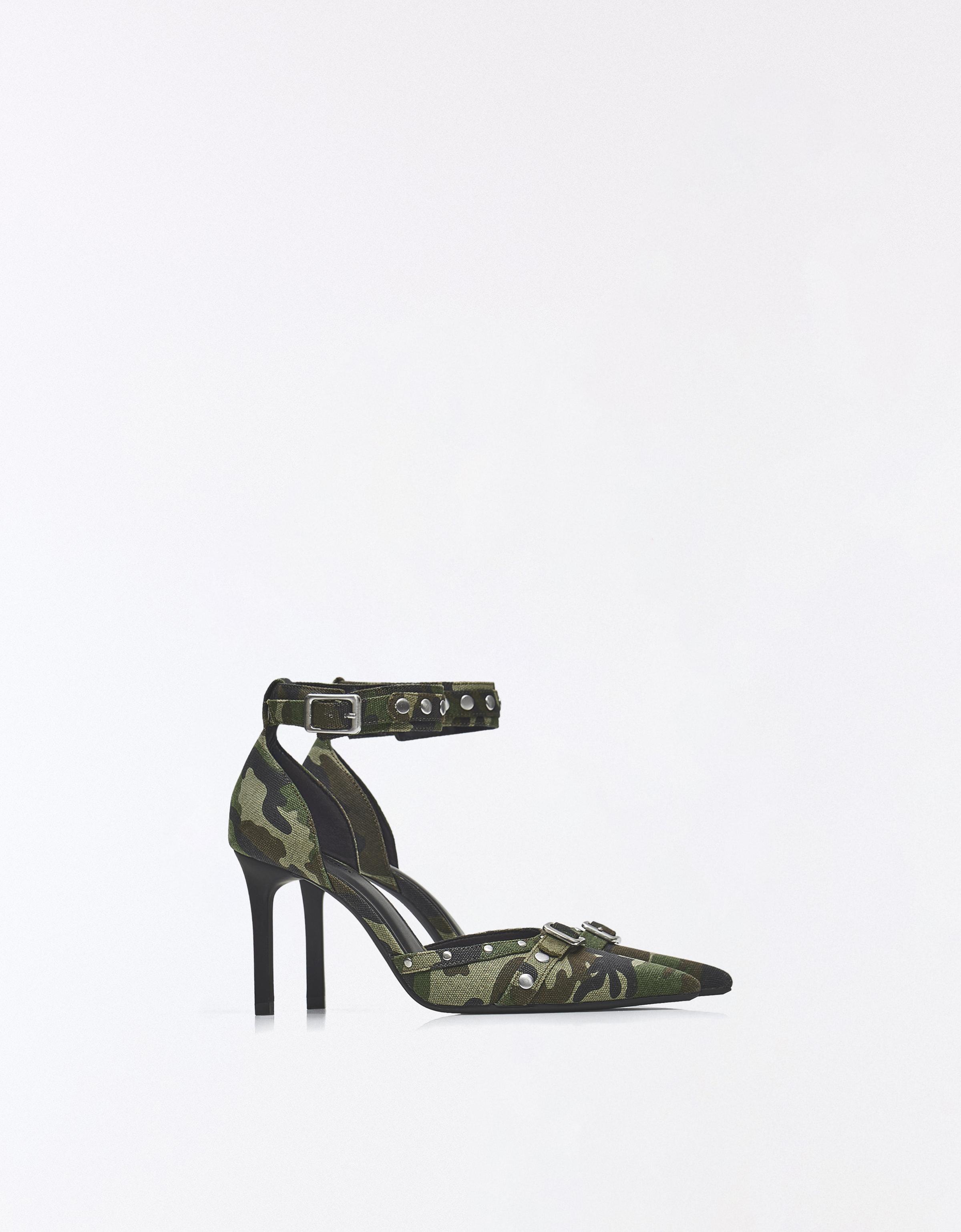 Ankle-strap heeled shoes with buckle detail — Camouflage