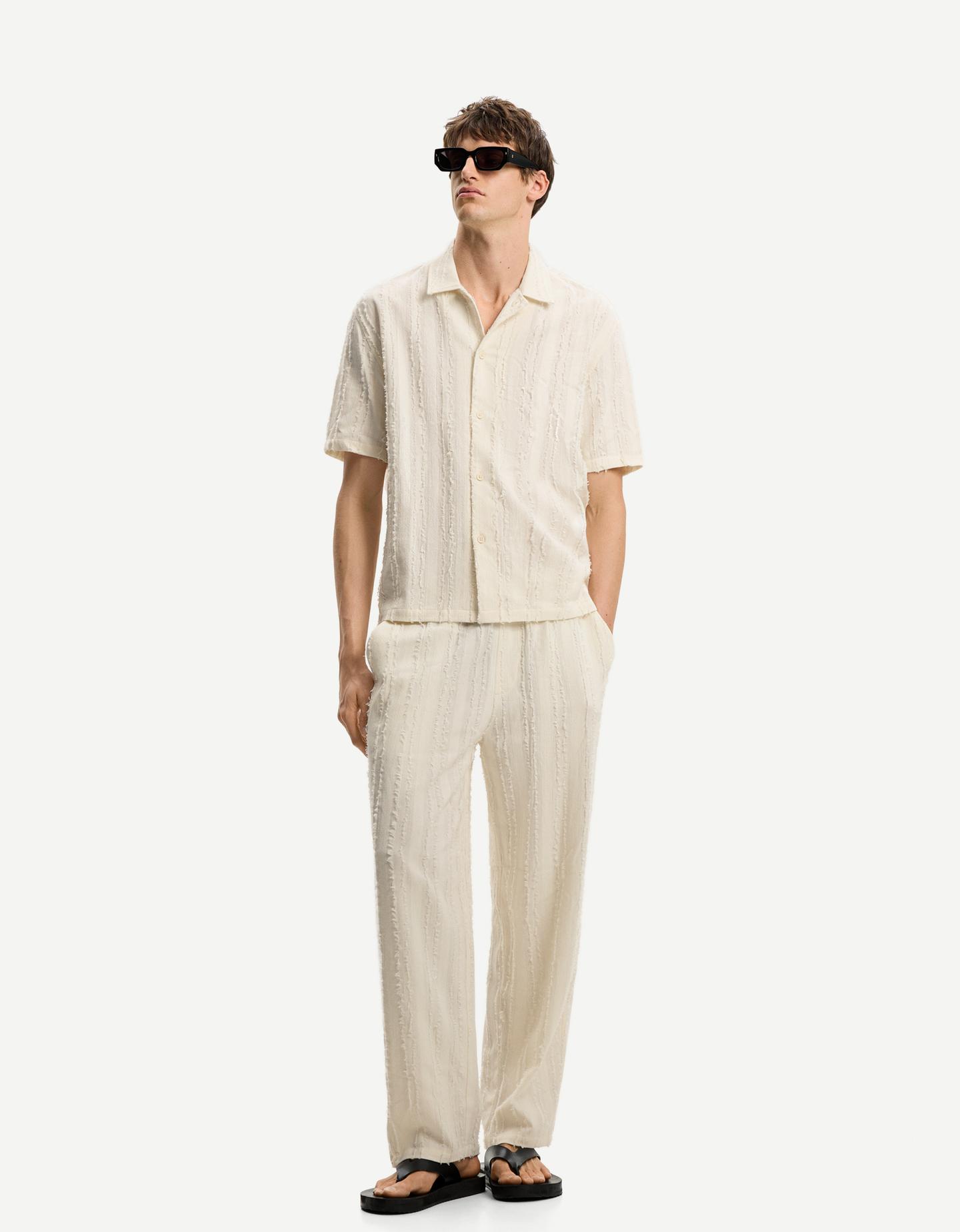 Bershka Pantaloni A Gamba Larga Con Texture Uomo S Bianco Roto