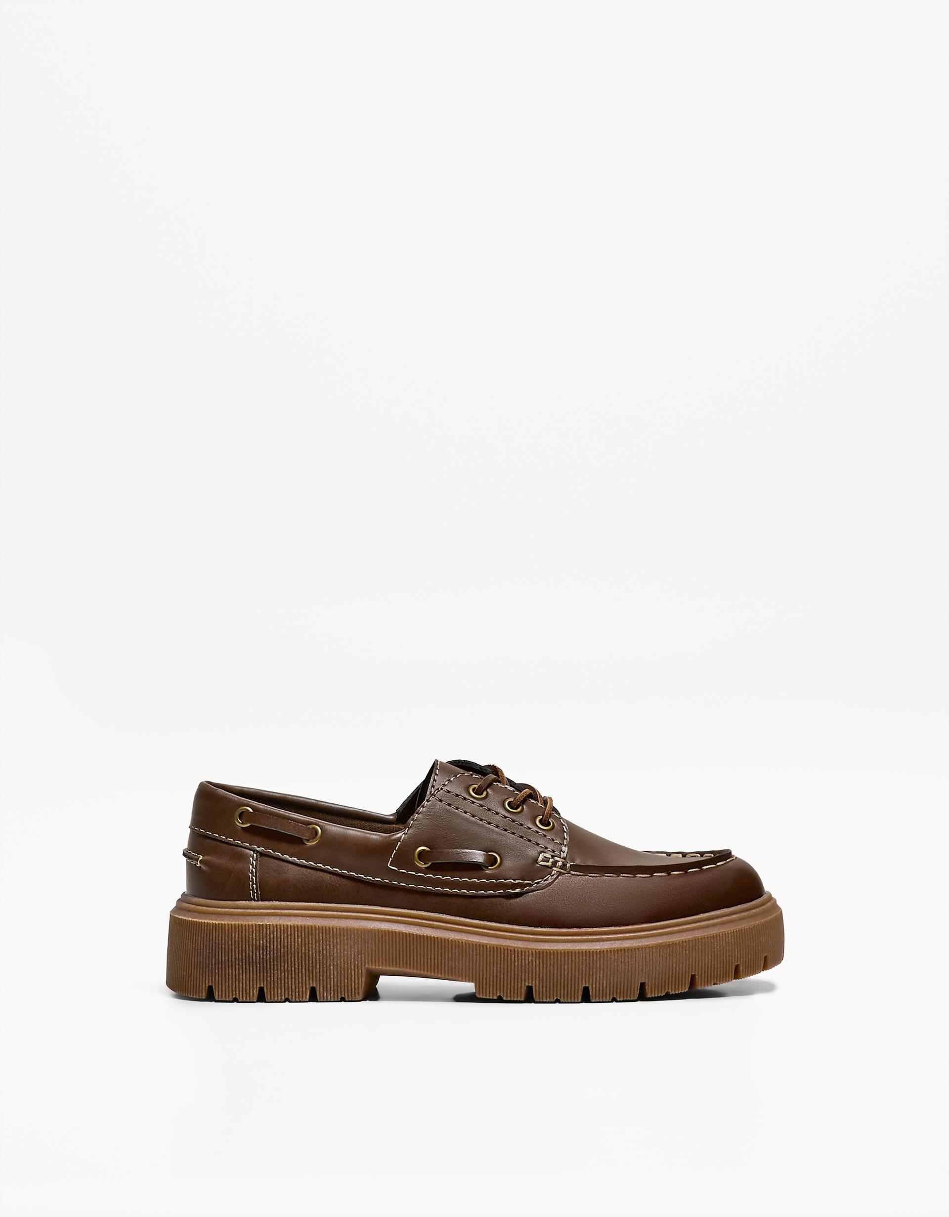 Mocassim náutico Sapatos Mulher Bershka - Main Image