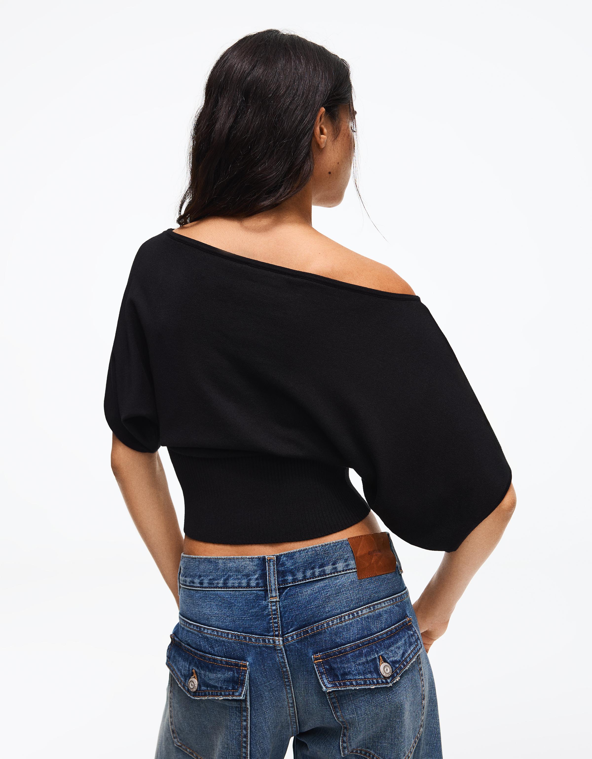 Bershka Asimetrik yaka t-shirt görsel 5