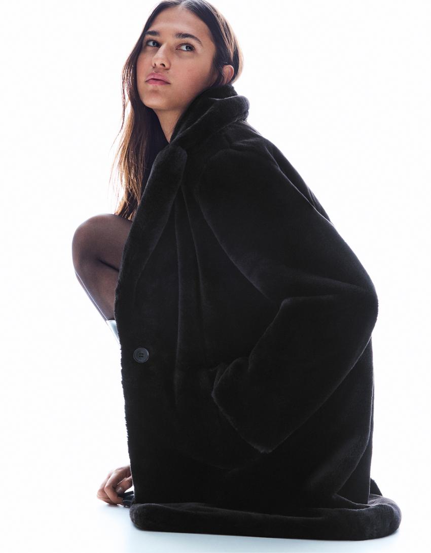 Cappotto in pelliccia sintetica-Nero