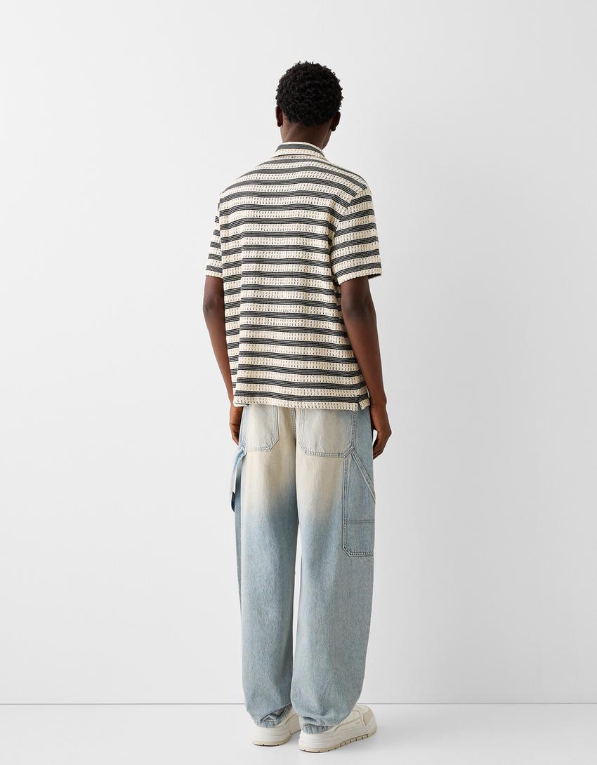 قميص مخطط بأكمام قصيرة وغرز مخرمة-أبيض / أسود-1