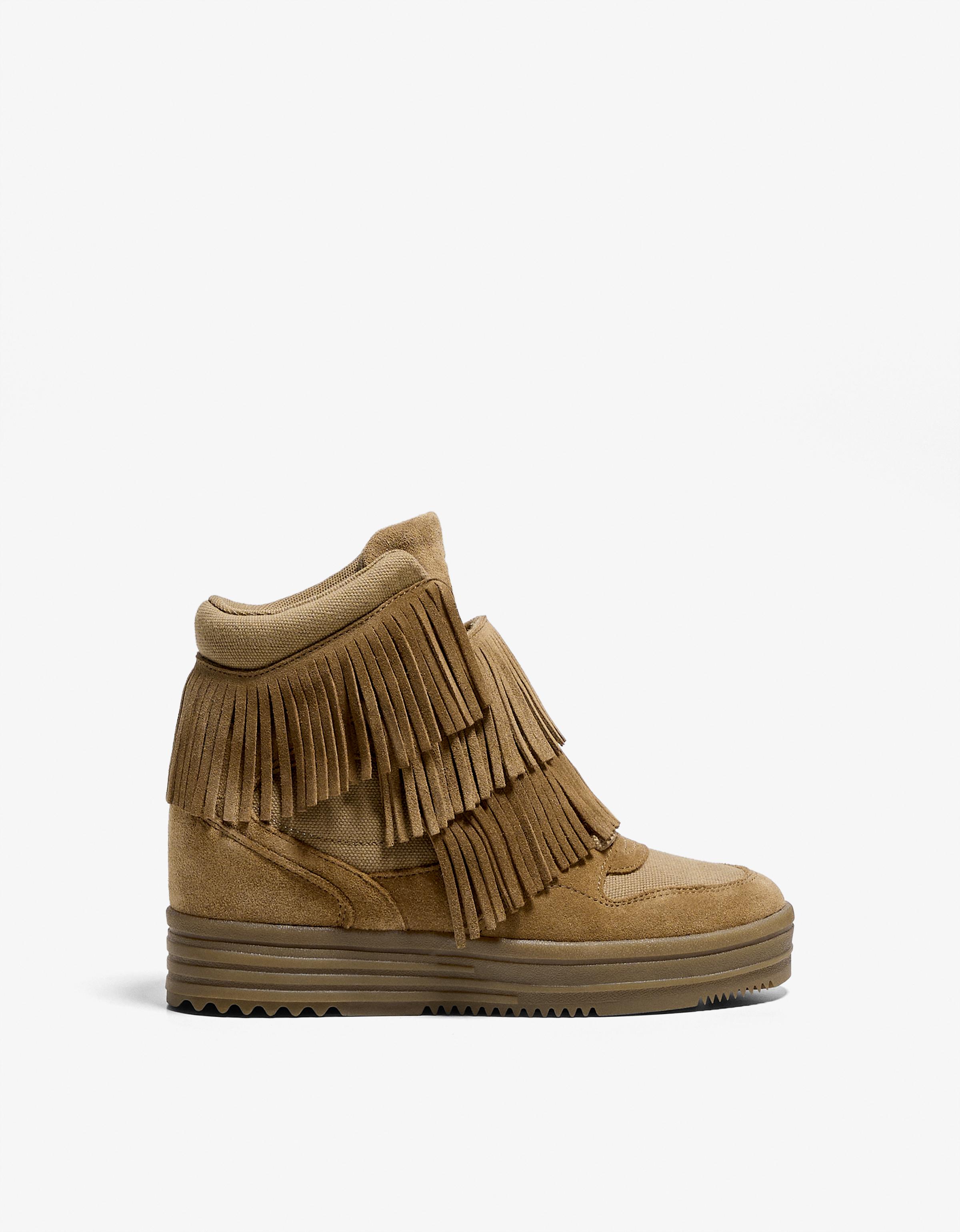 Bershka Keilstiefeletten Aus Leder Mit Fransen Damen 39 Sandfarbe