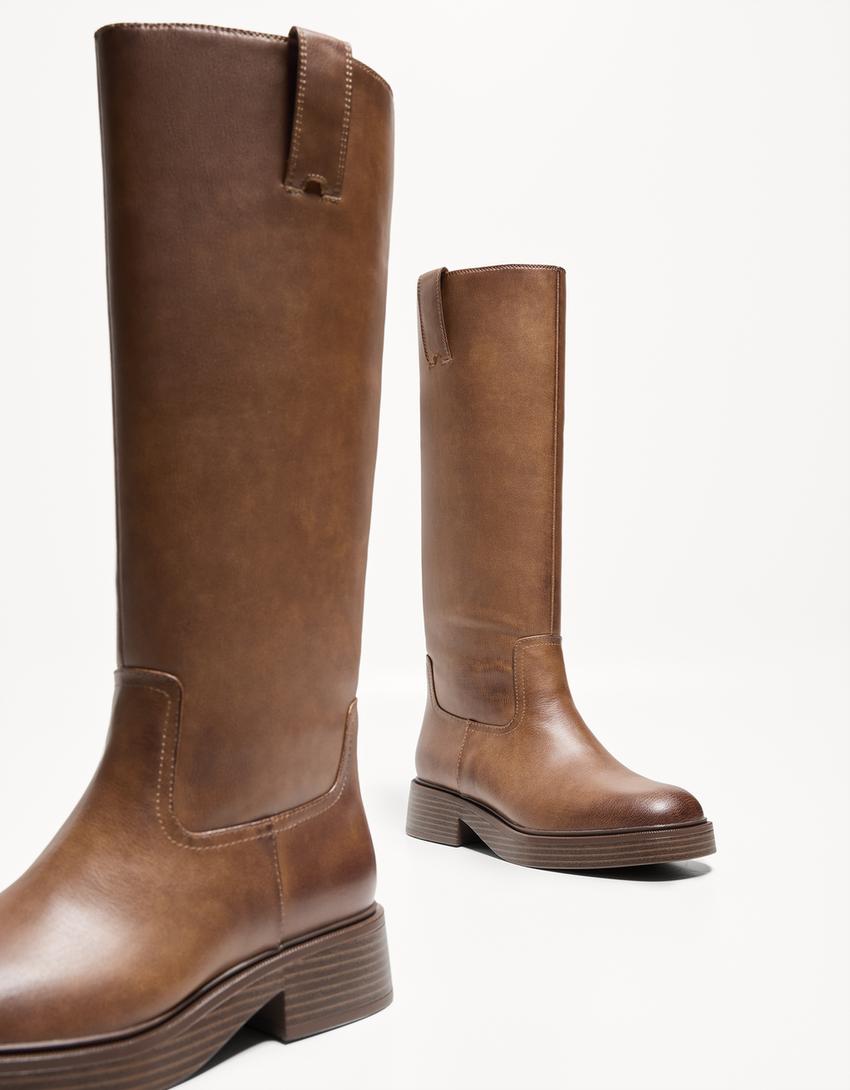 Bottes plates à tige haute-Marron