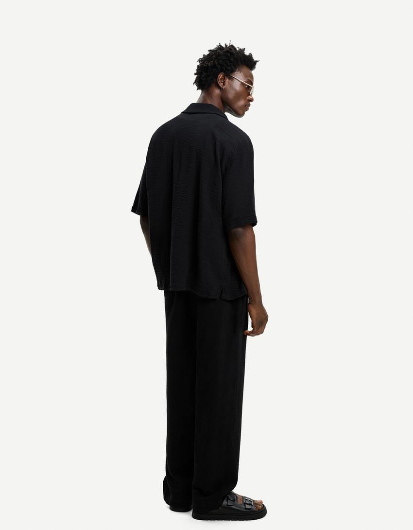 Textured short sleeve shirt-Black-1