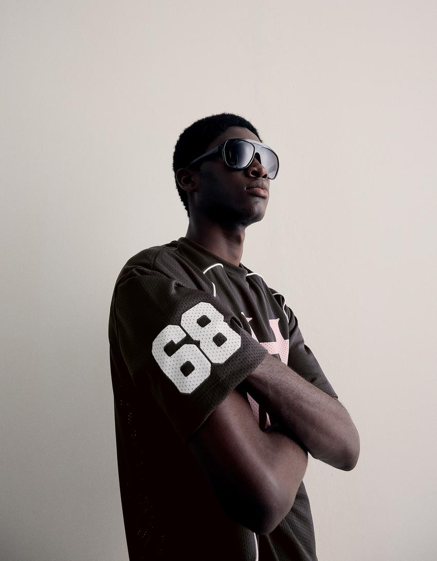 Camiseta de manga curta com estampa de mesh-Cinza