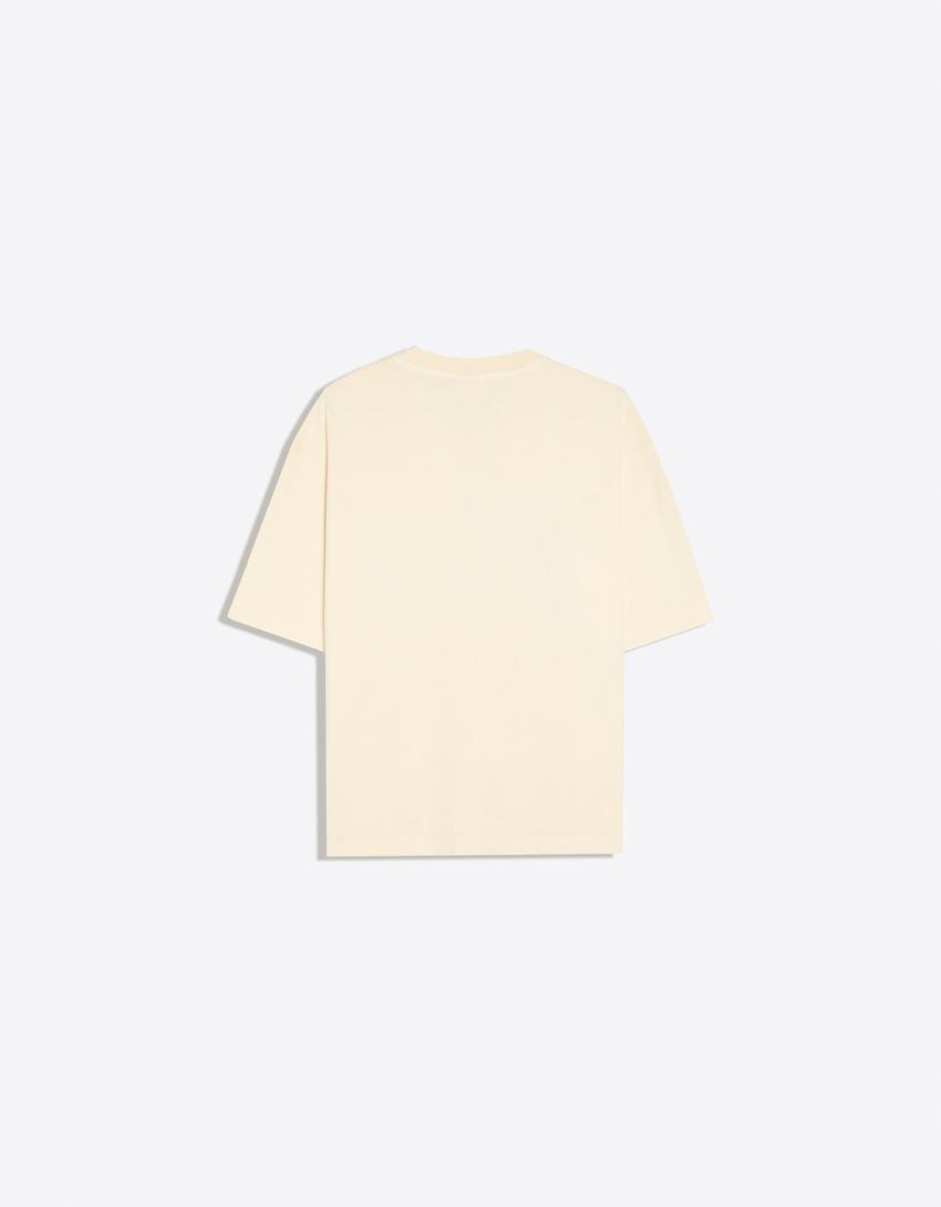 Camiseta boxy print-Crudo