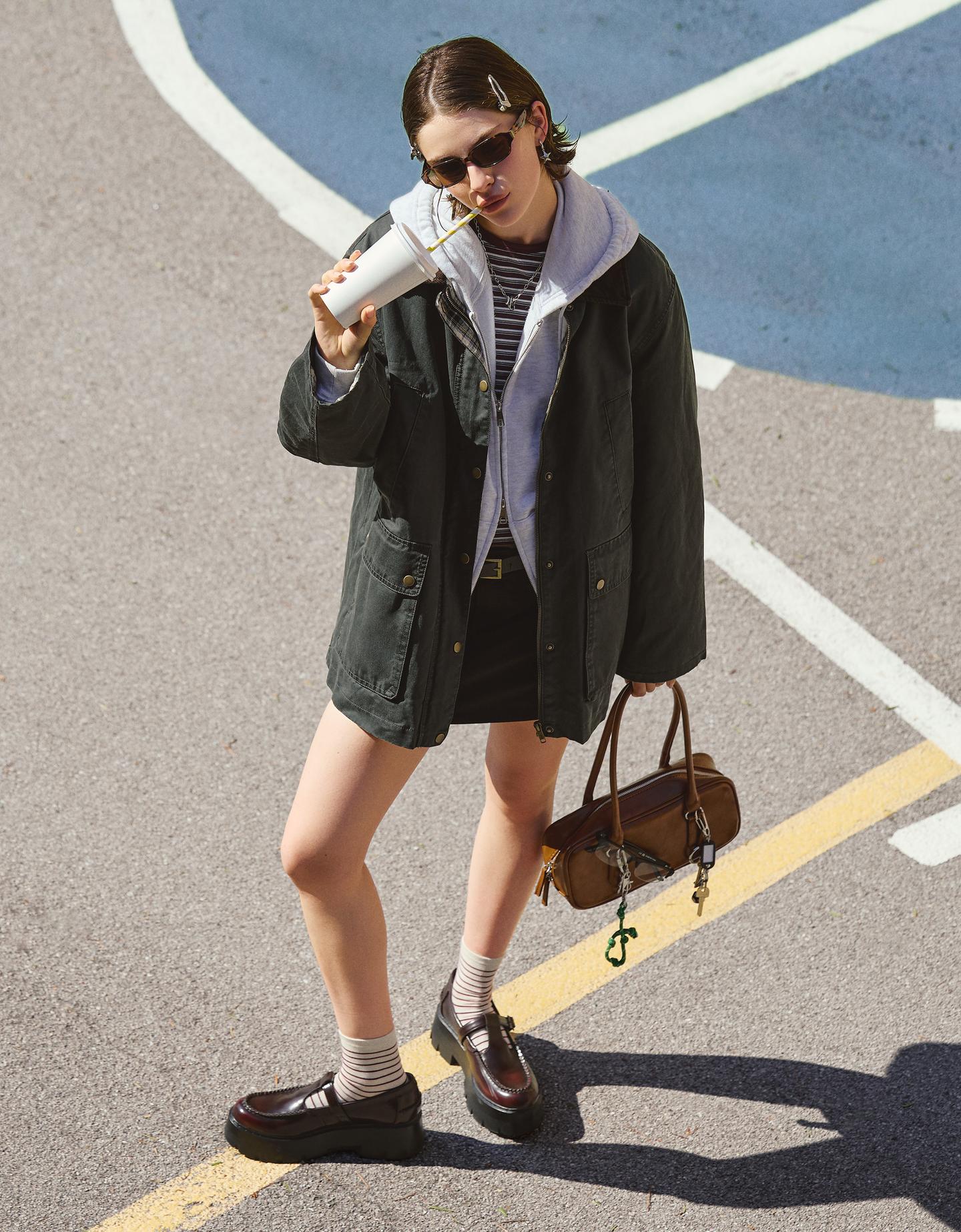 Bershka kurtka z kołnierzem z kontrastem khaki