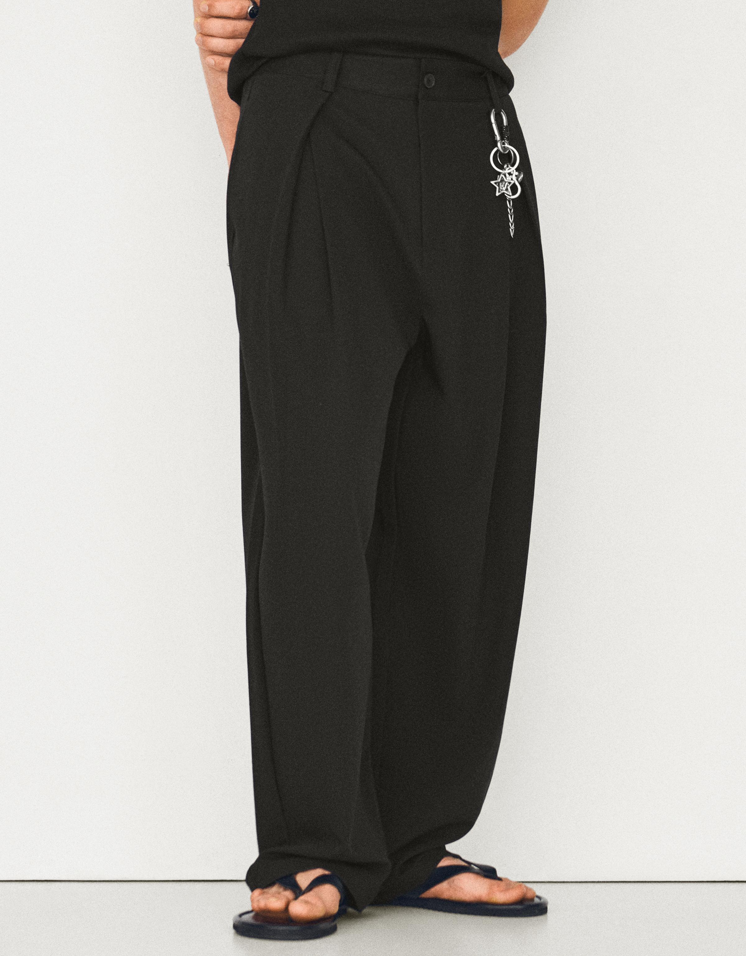 Pleated baggy trousers — Black