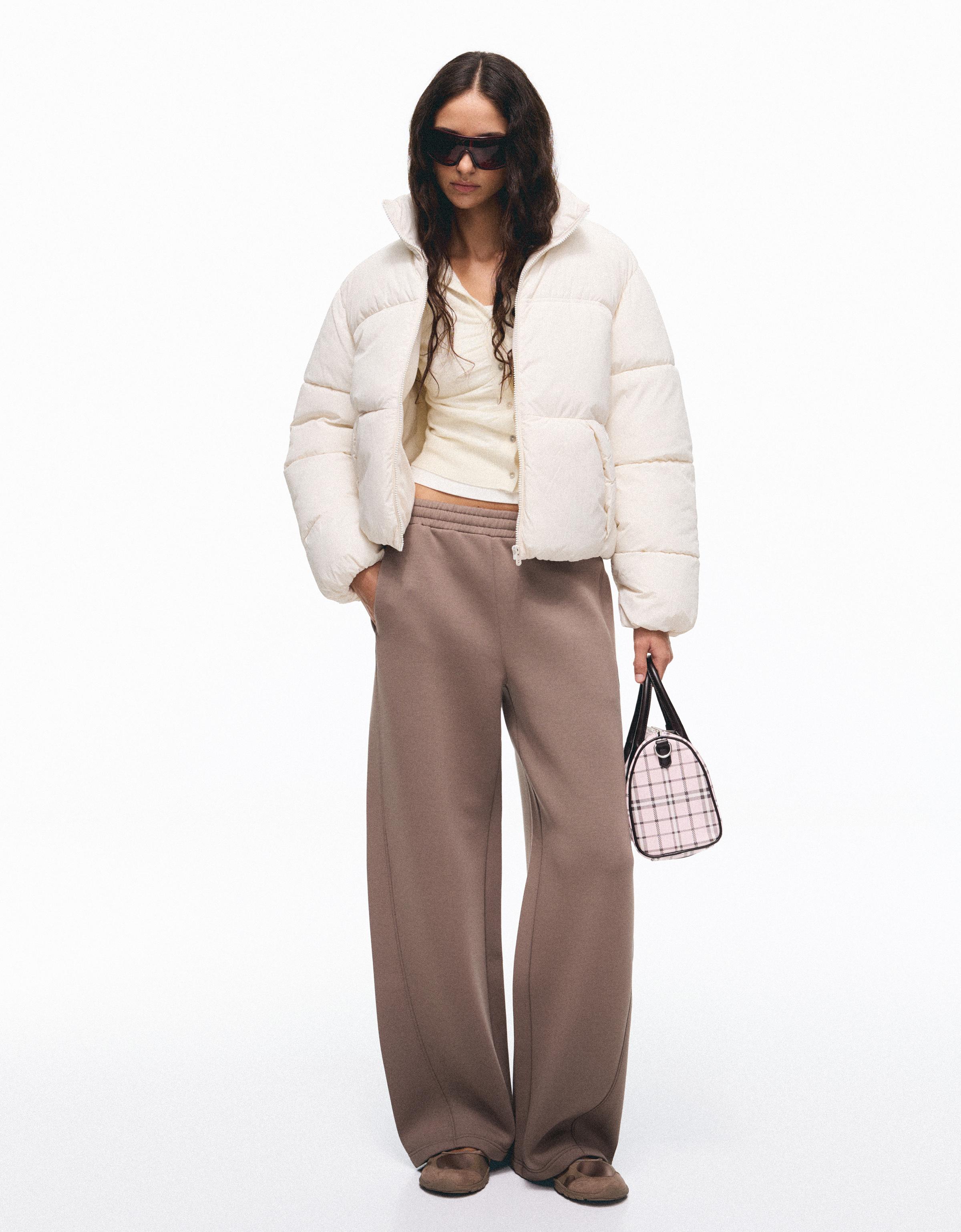 Bershka Scuba dokuma barrel fit pantolon görsel 4