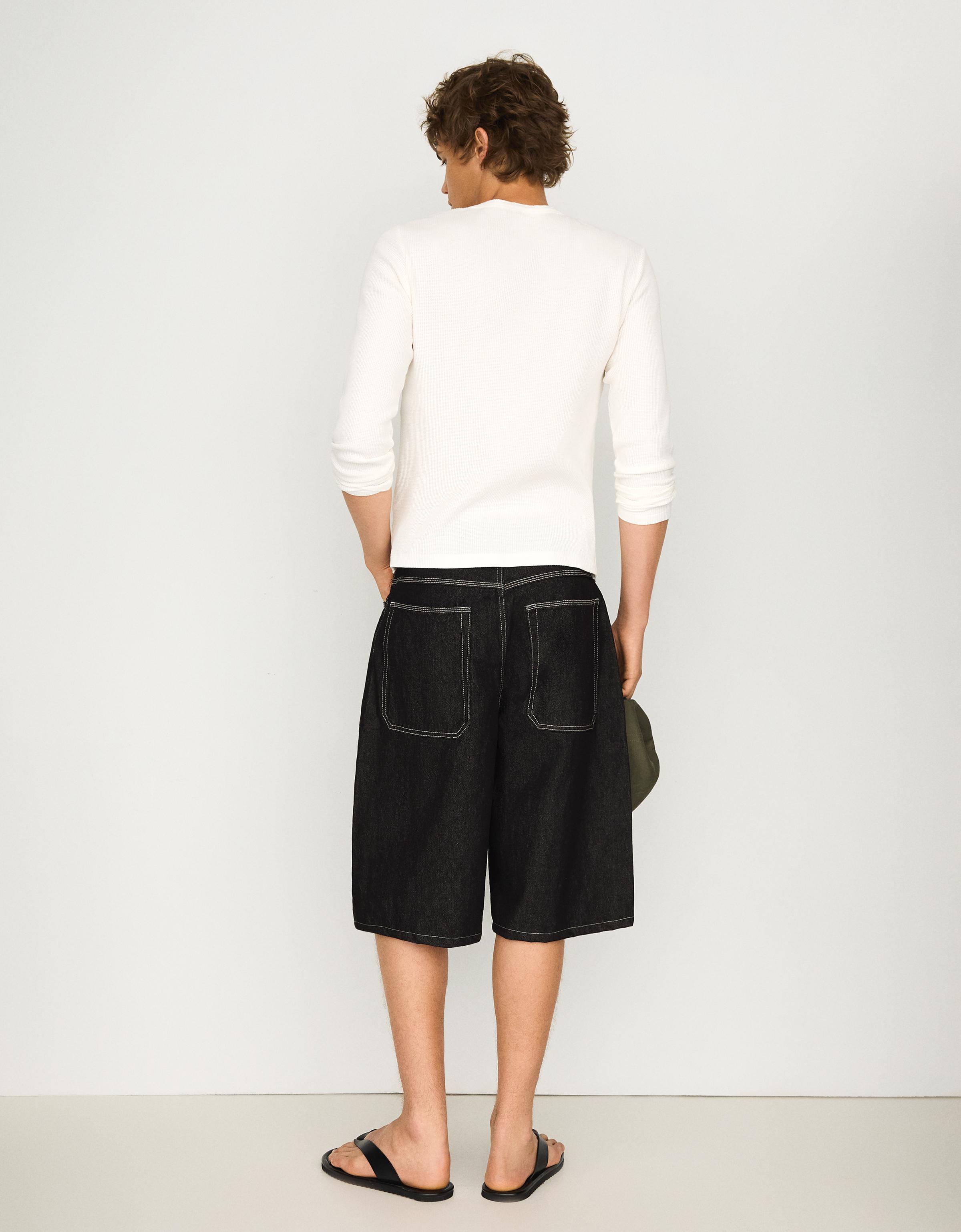 Barrel leg denim Bermuda shorts — Black