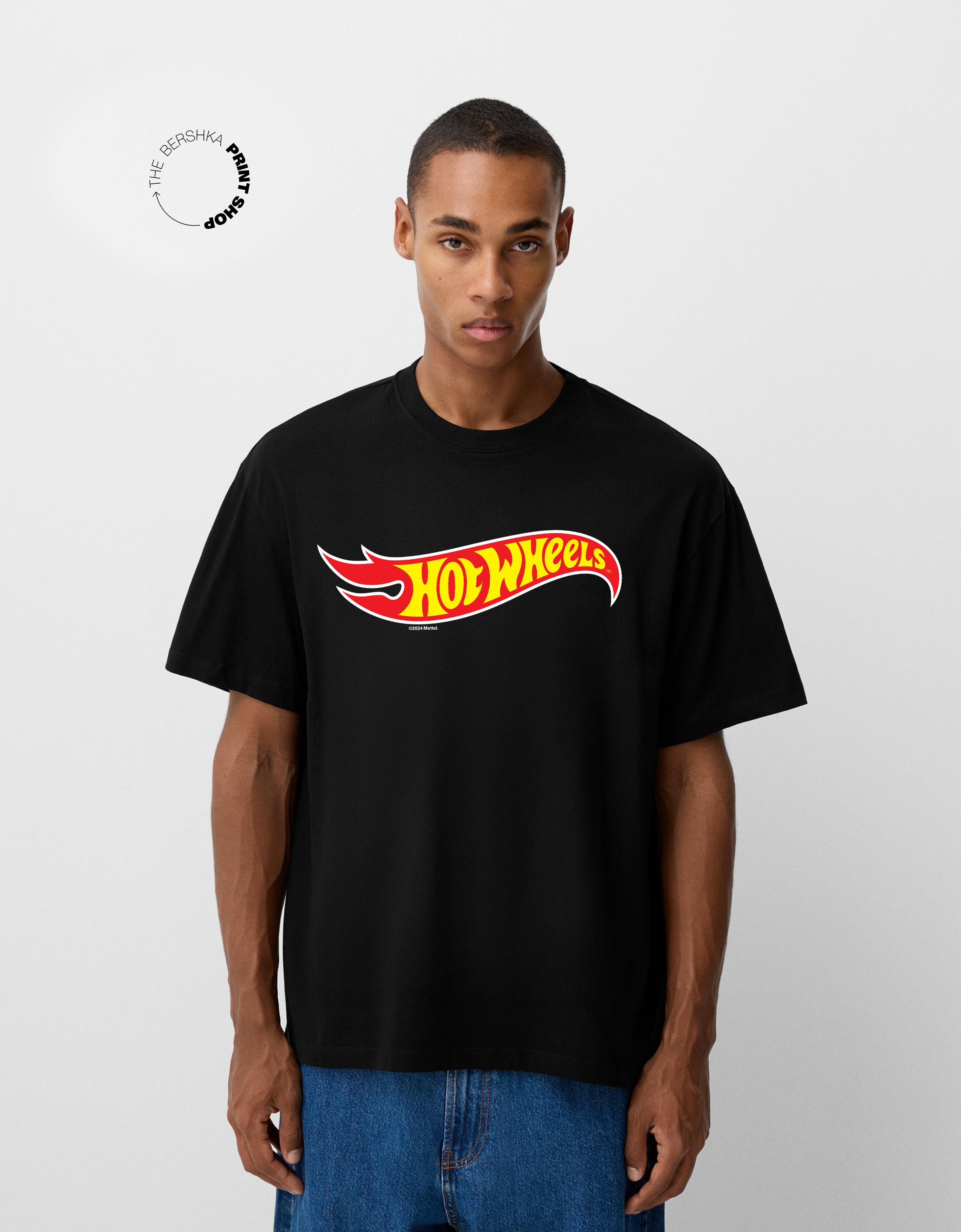 Bershka T-Shirt Bershka X Hot Wheels Mit Kurzen Ärmeln Und Print Herren M Schwarz