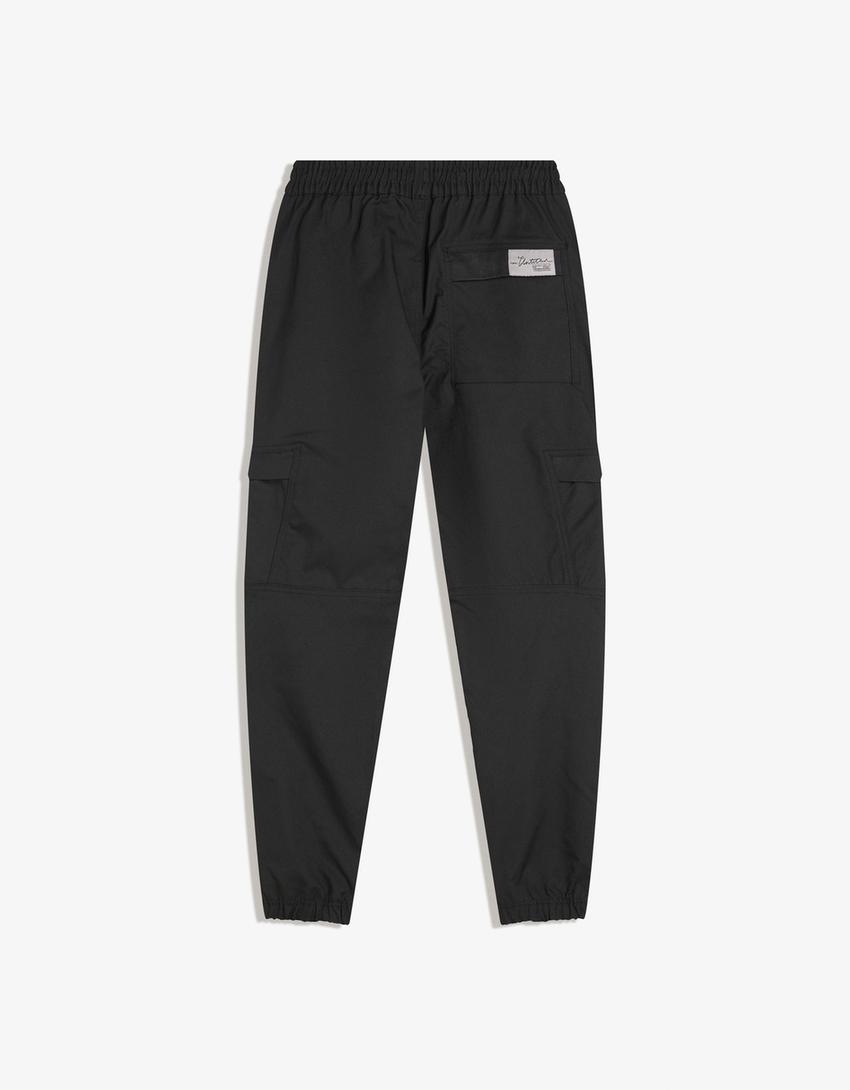 Pantalón cargo técnico-Negro-4
