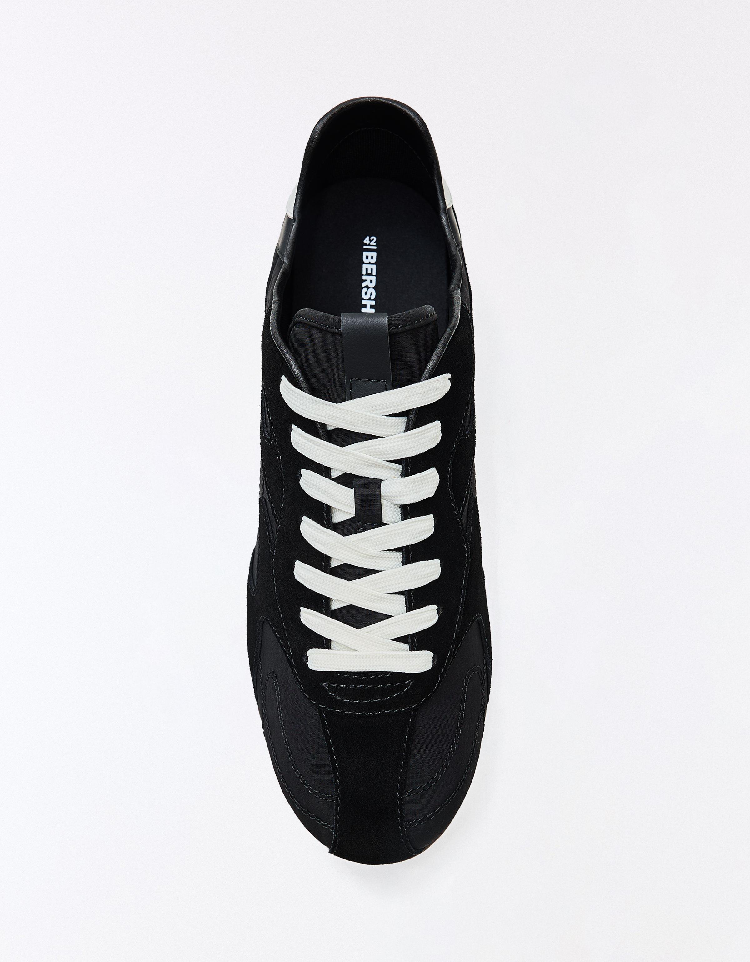 SLIM RETRO TRAINERS — BLACK