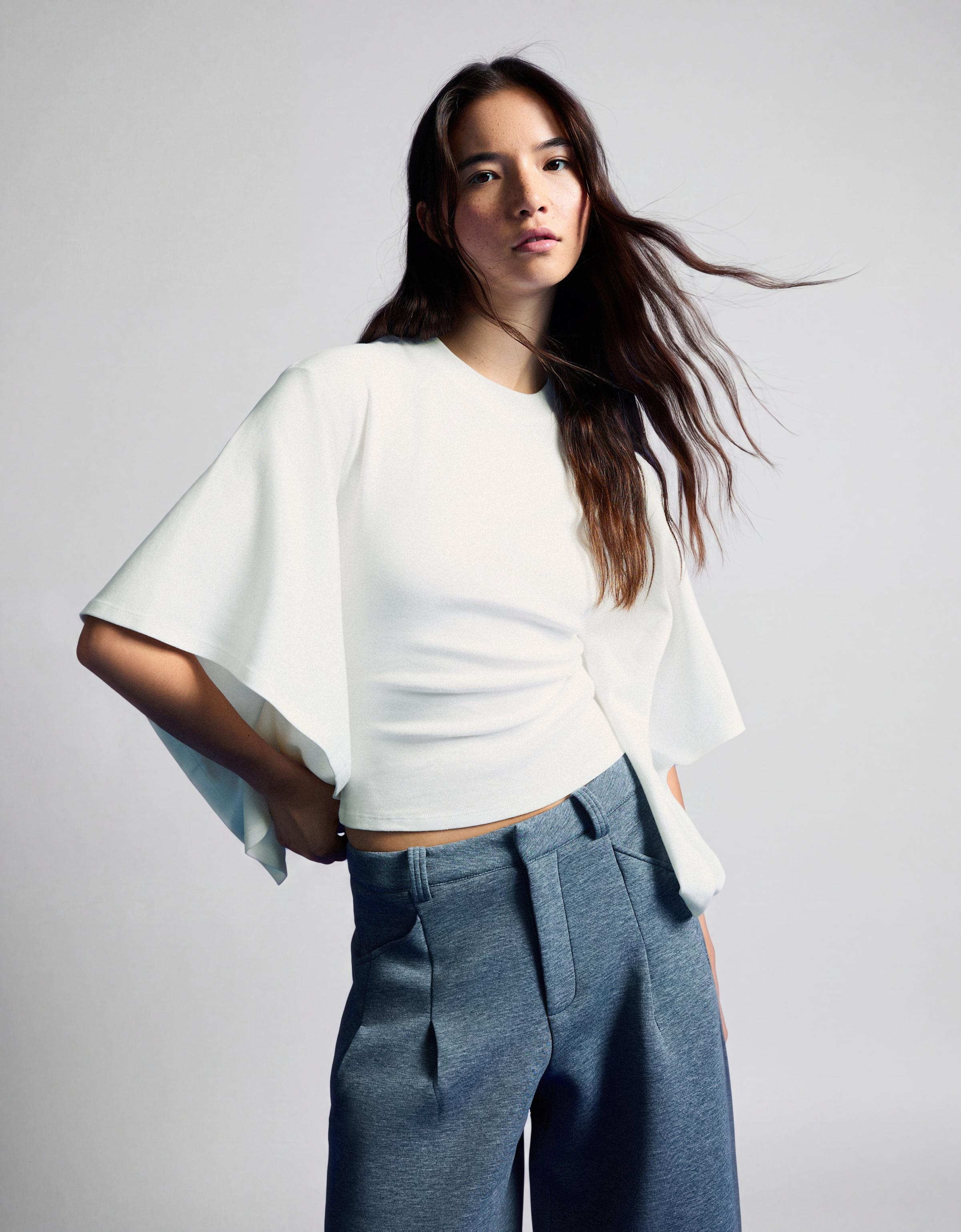 Short sleeve cape T-shirt — Off white