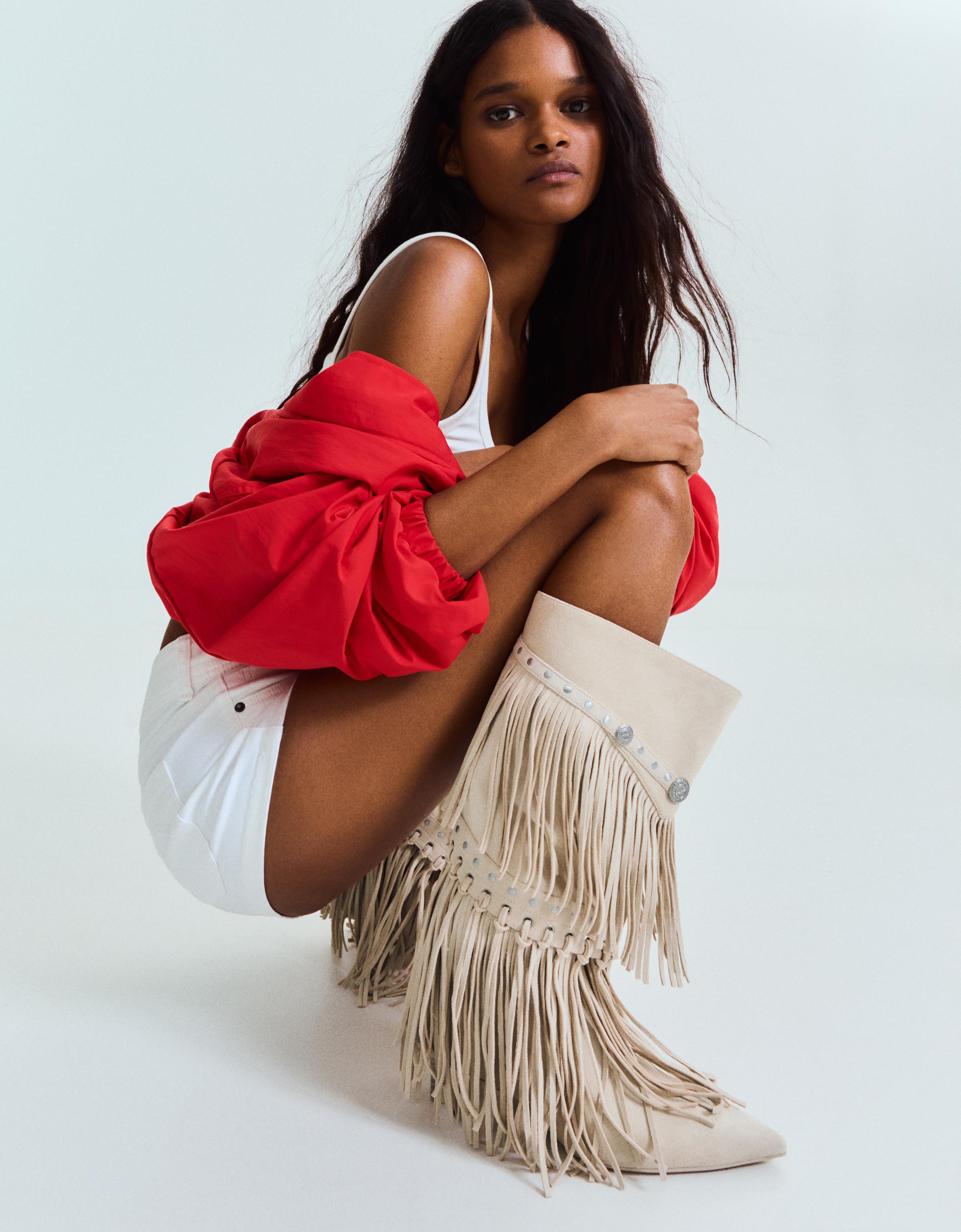 Fringed heeled boots — BEIGE