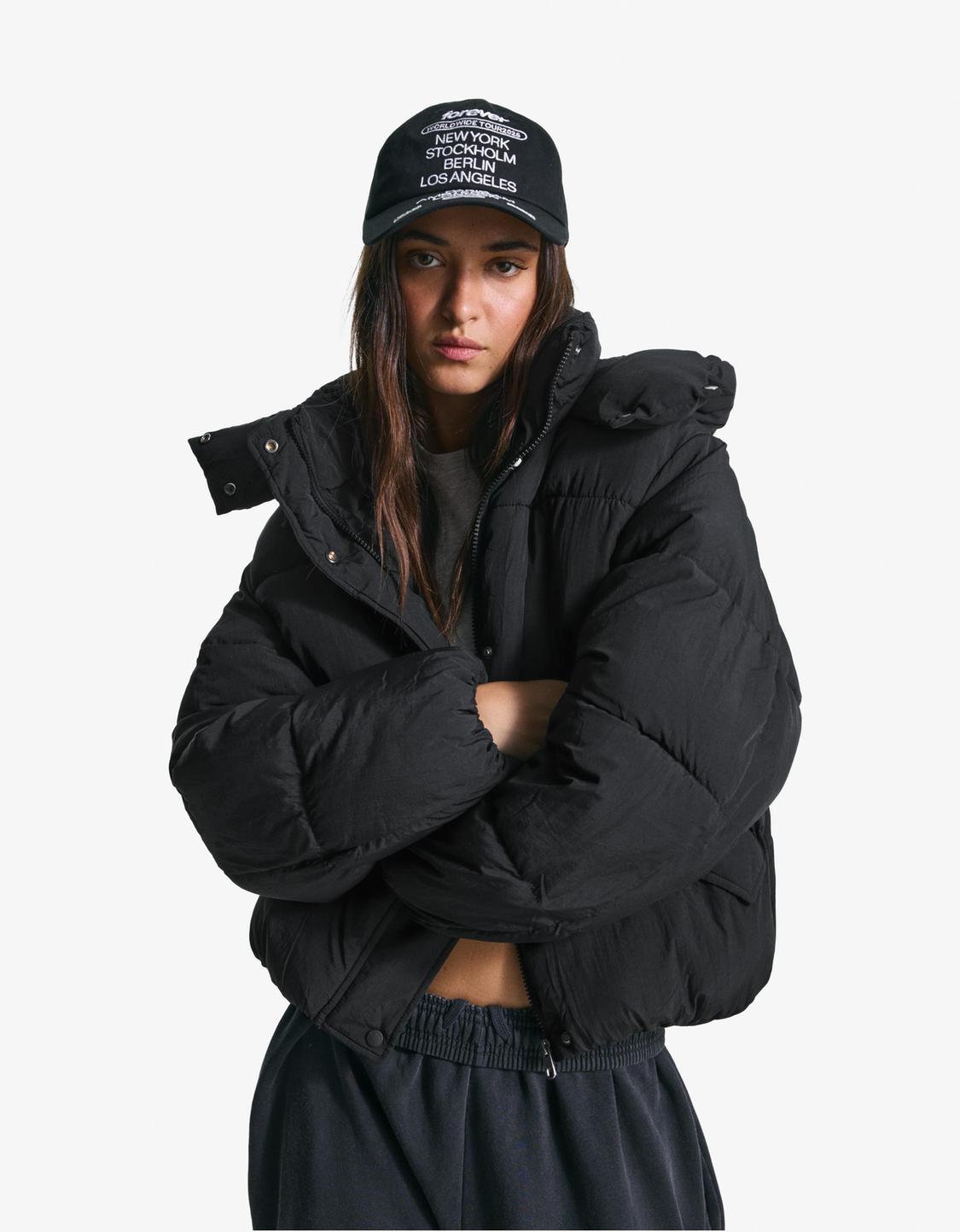 Puffer jacket with hood