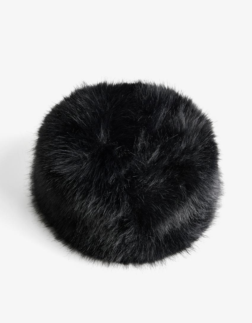 Faux fur hat-Black