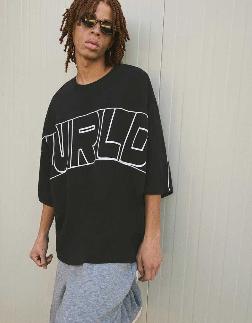 T-Shirt mit Print und kurzen Ärmeln-Schwarz