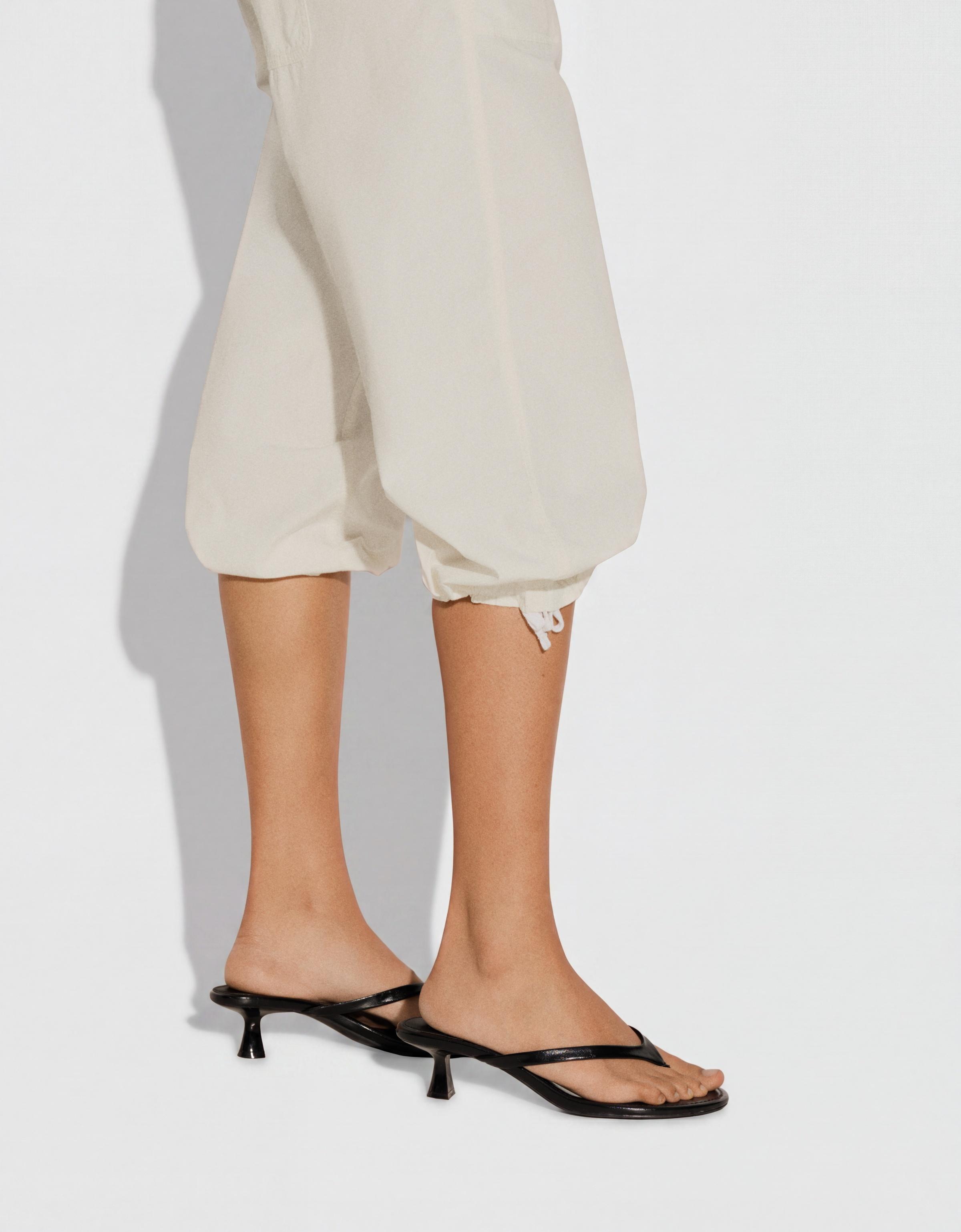 Capris — Off white