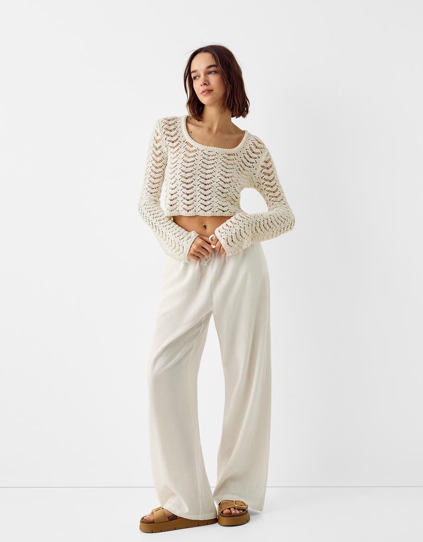 سويتر برقبة واسعة وغرزة مخرمة-كريمي-3