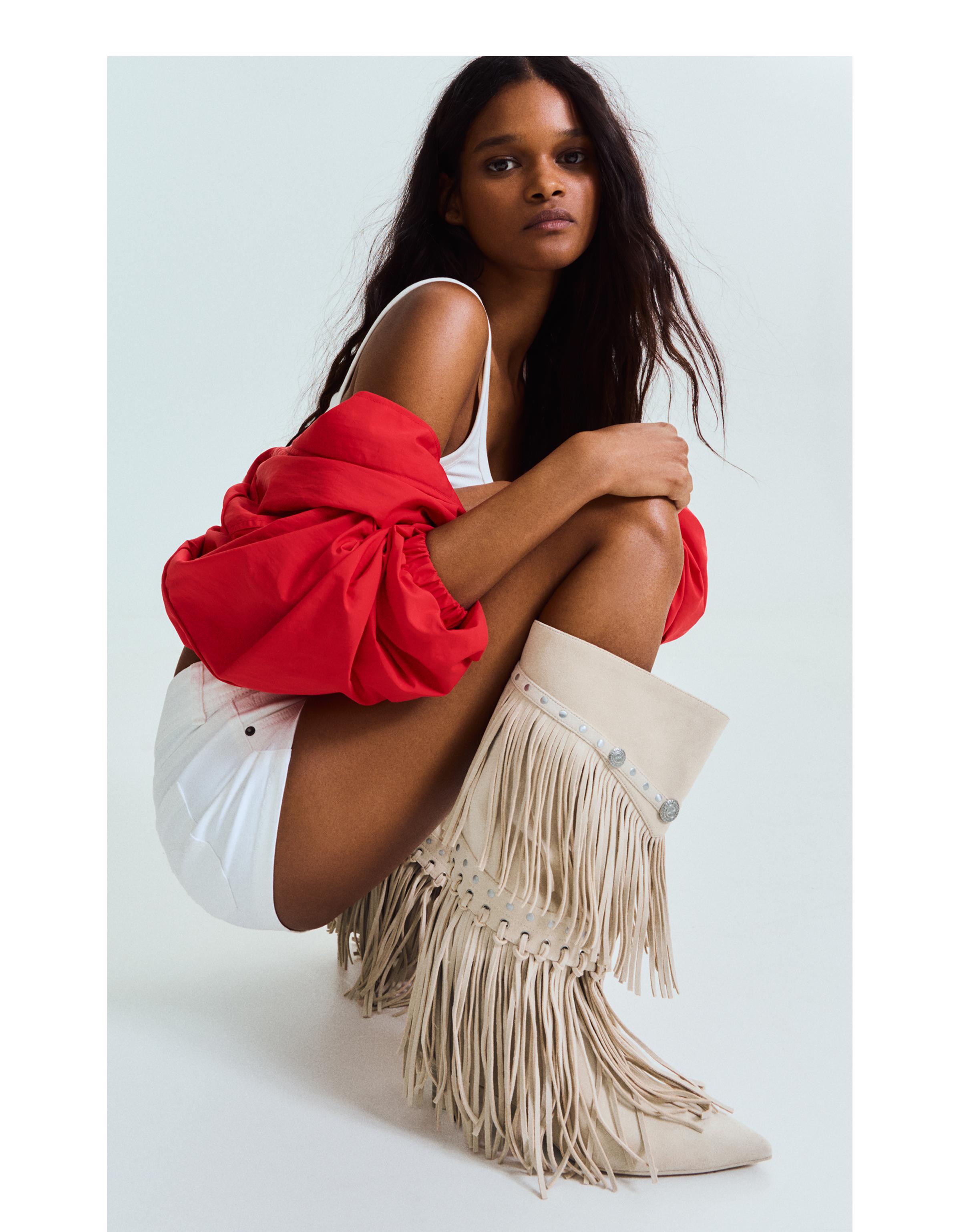 Fringed heeled boots — BEIGE