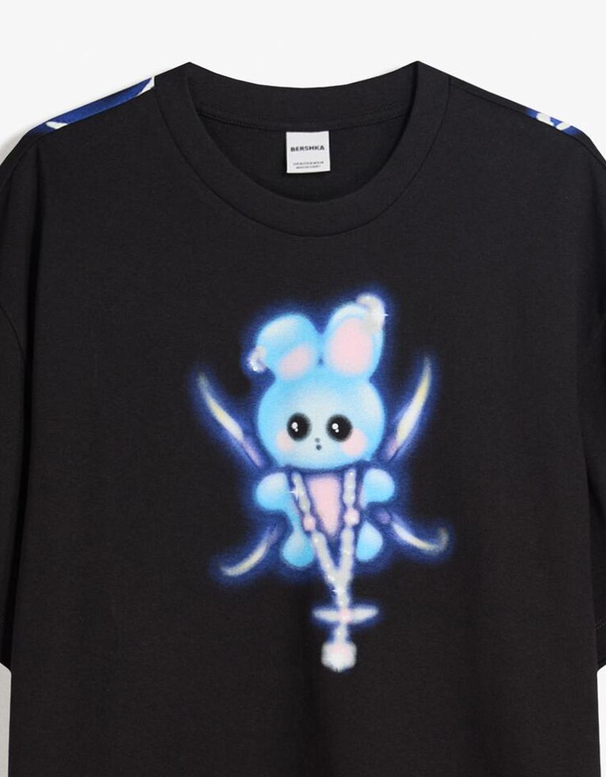 تيشرت بأكمام قصيرة وطبعة-أسود